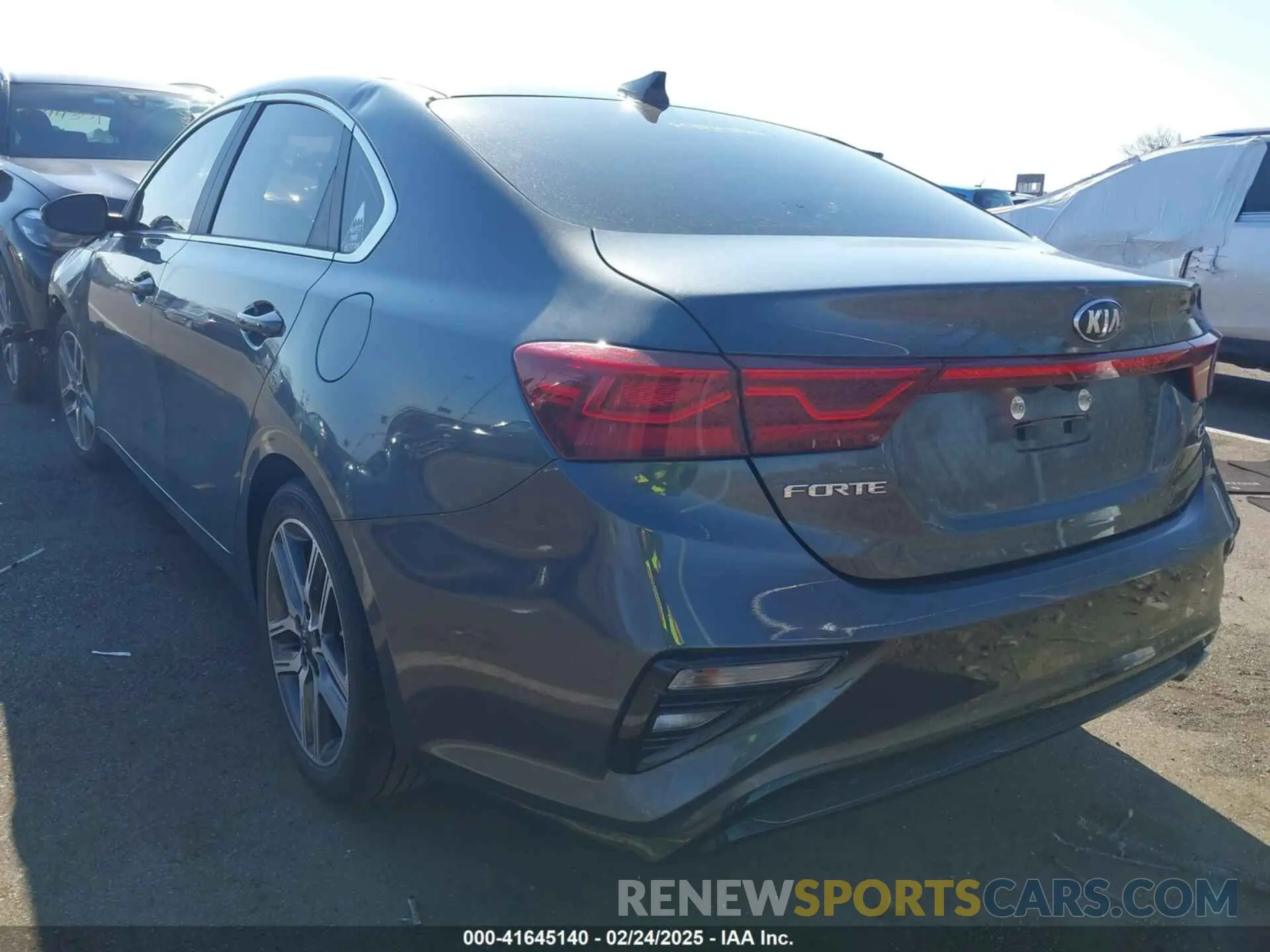 3 Фотография поврежденного автомобиля 3KPF54AD6ME342599 KIA FORTE 2021