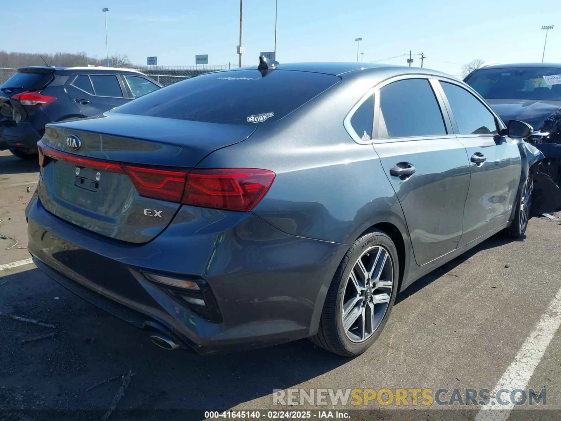 4 Фотография поврежденного автомобиля 3KPF54AD6ME342599 KIA FORTE 2021