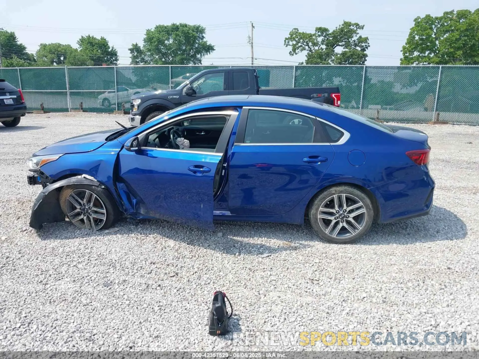 15 Photograph of a damaged car 3KPF54AD7ME406018 KIA FORTE 2021