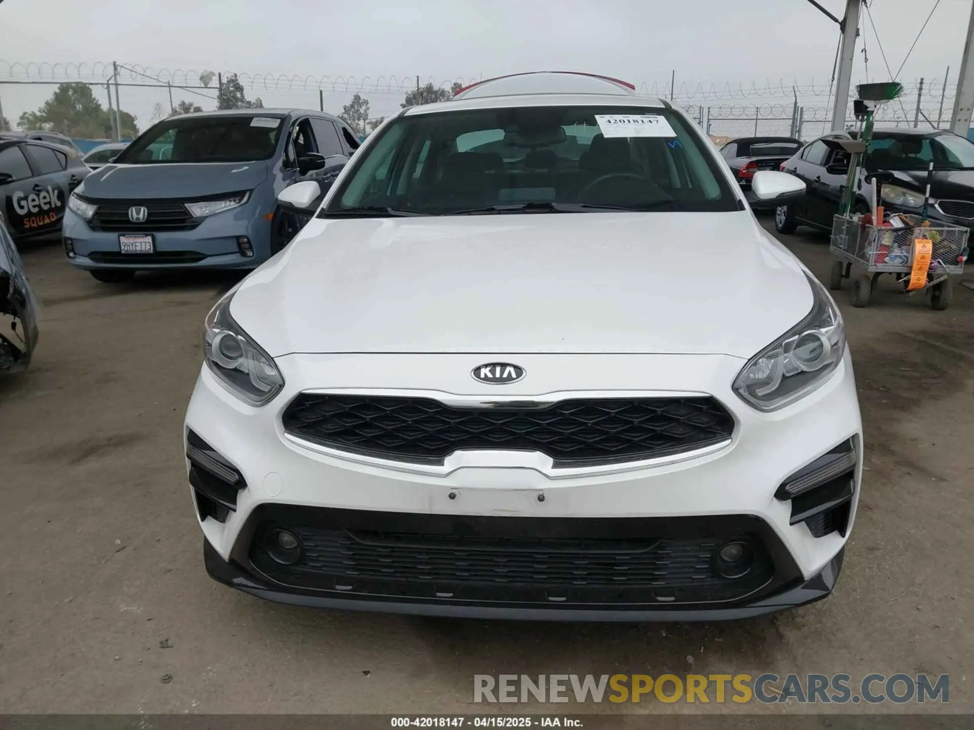 12 Photograph of a damaged car 3KPF54AD8ME415617 KIA FORTE 2021