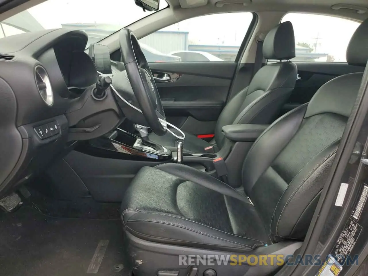 7 Фотография поврежденного автомобиля 3KPF54AD9ME415691 KIA FORTE 2021