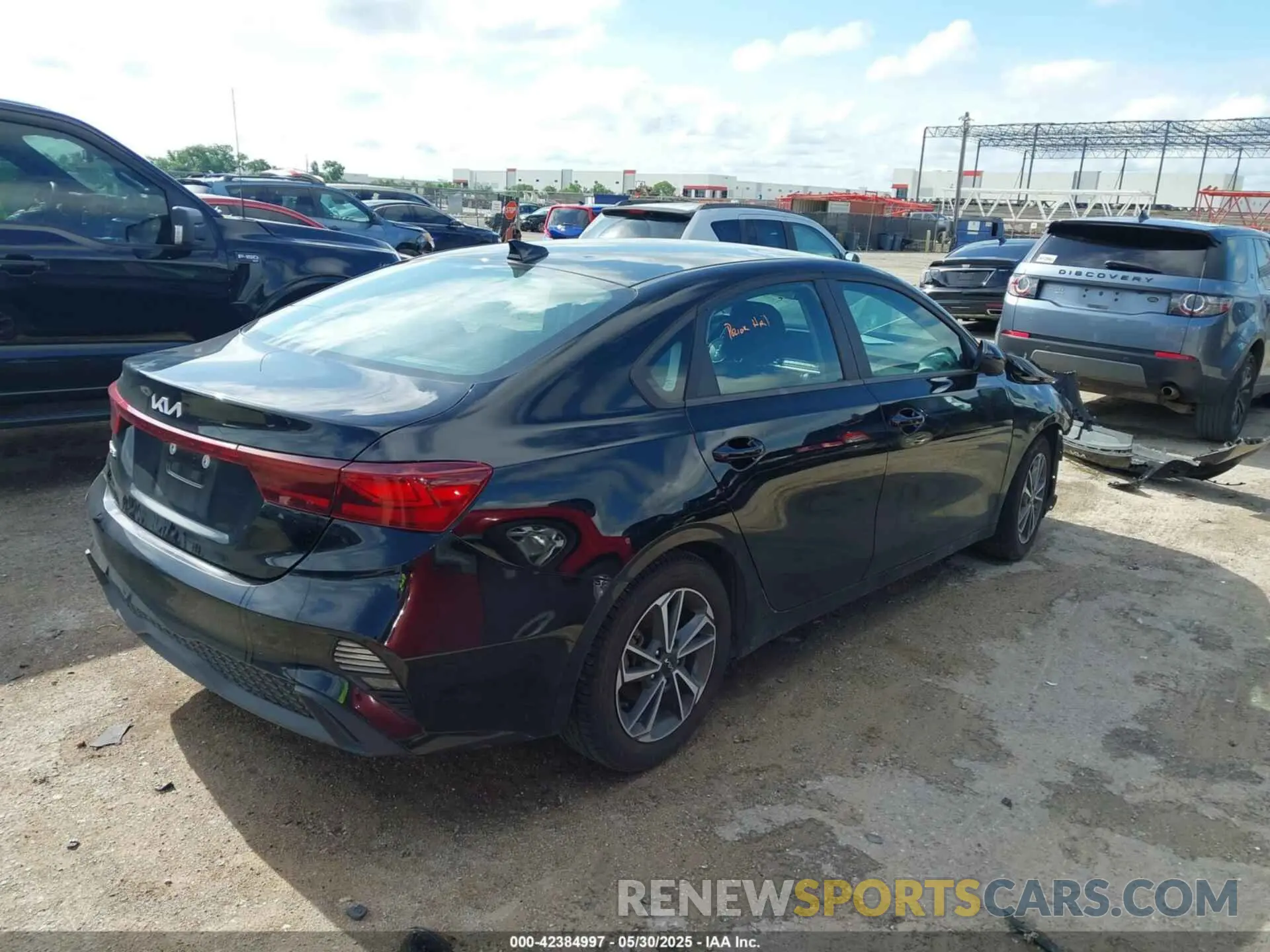 4 Photograph of a damaged car 3KPF24AD0NE440201 KIA FORTE 2022
