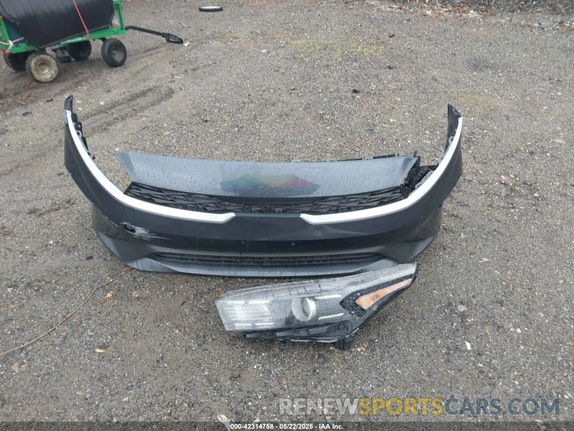 12 Photograph of a damaged car 3KPF24AD0NE464353 KIA FORTE 2022