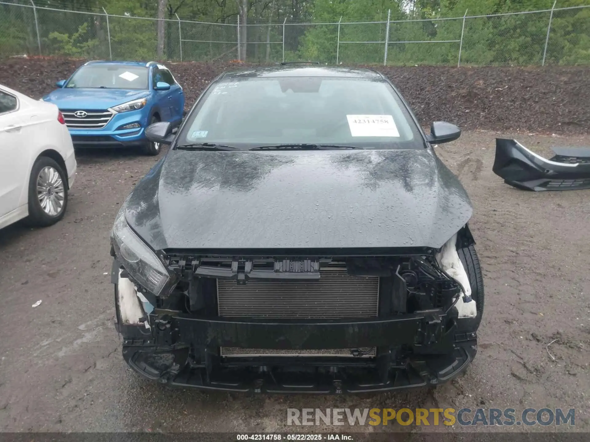 13 Photograph of a damaged car 3KPF24AD0NE464353 KIA FORTE 2022
