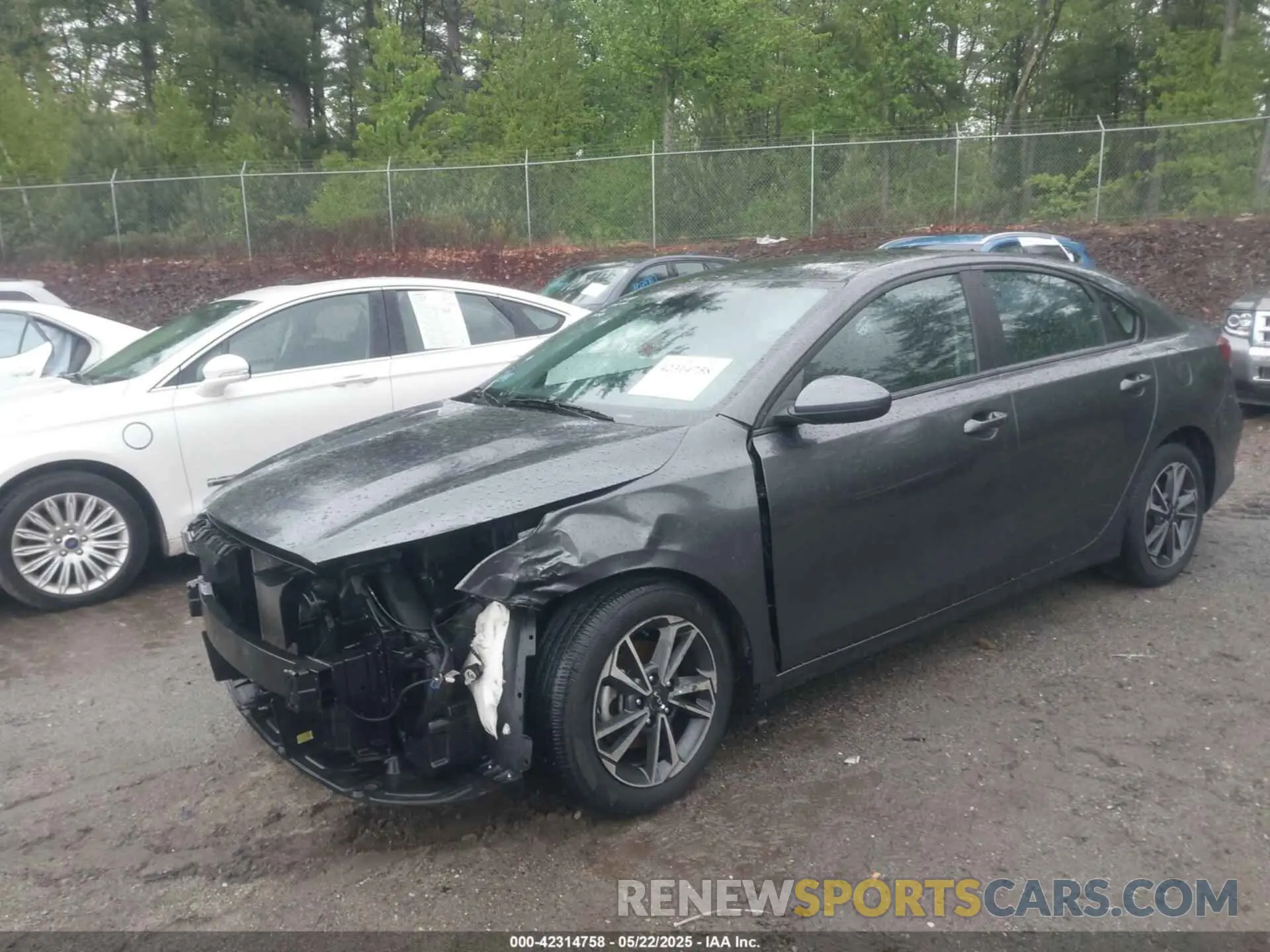 2 Photograph of a damaged car 3KPF24AD0NE464353 KIA FORTE 2022