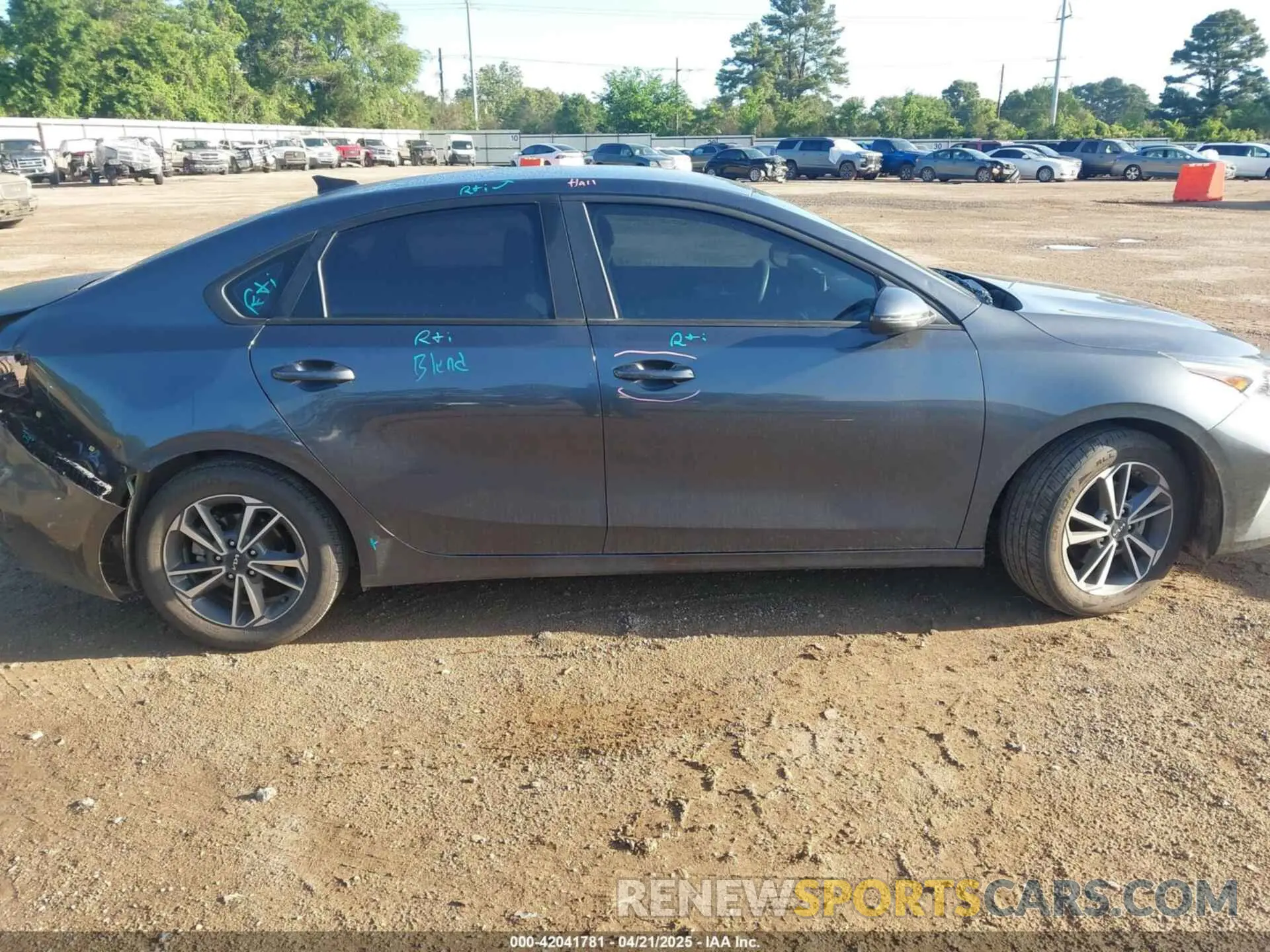 13 Фотография поврежденного автомобиля 3KPF24AD0NE471920 KIA FORTE 2022