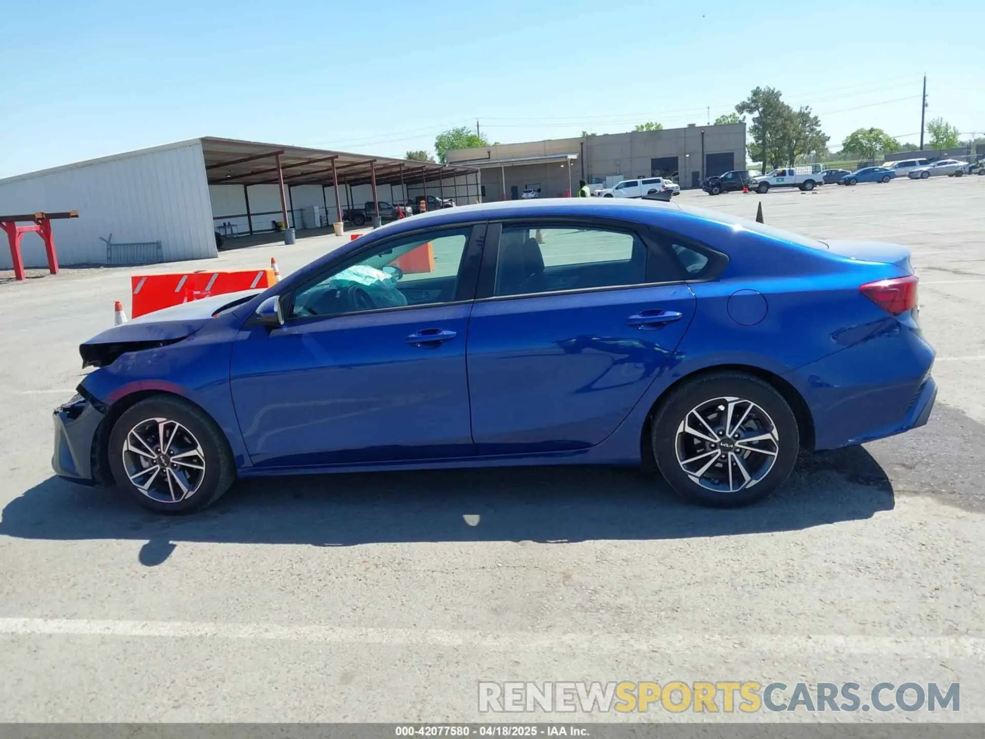 14 Photograph of a damaged car 3KPF24AD1NE454494 KIA FORTE 2022