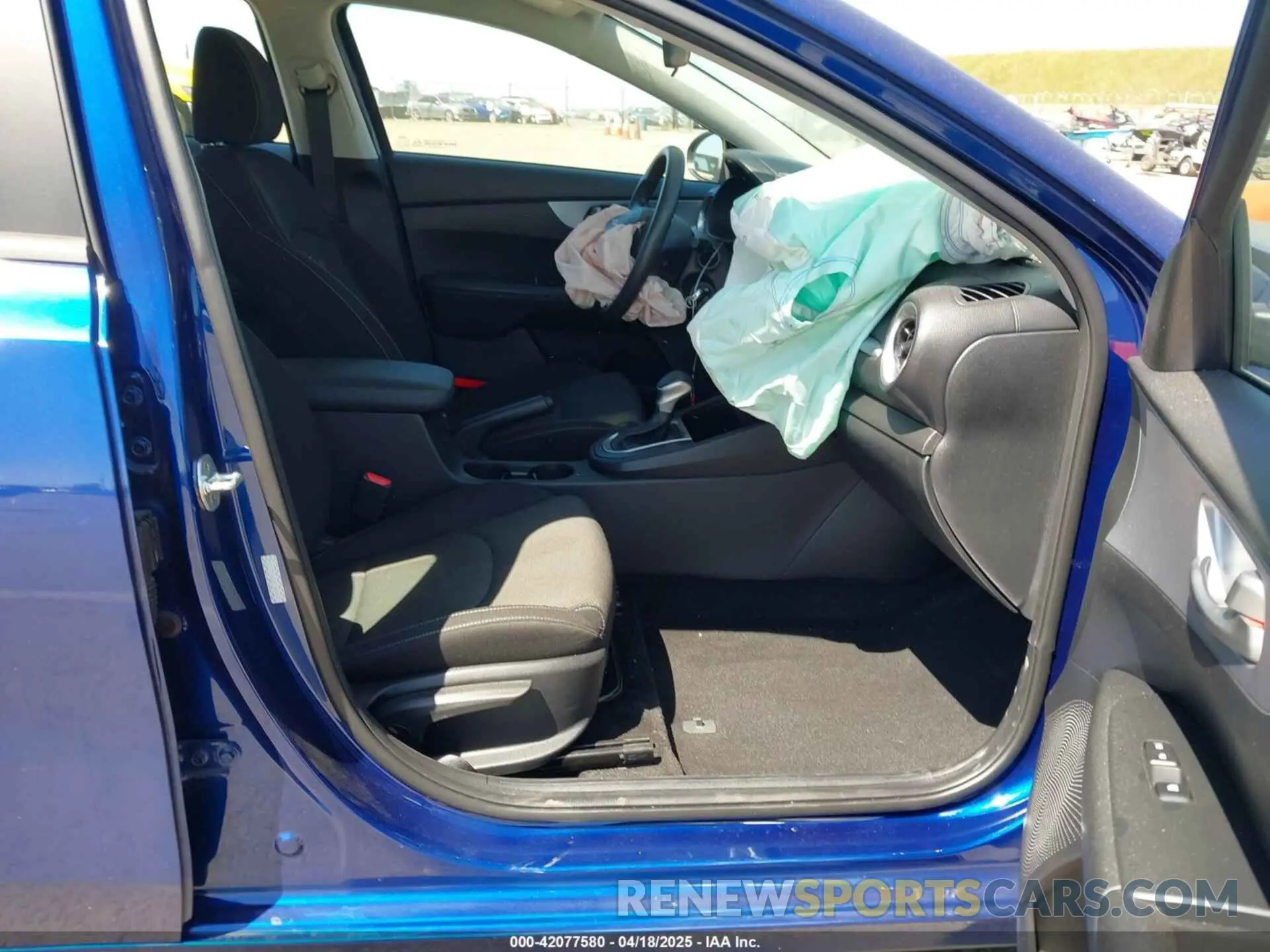 5 Photograph of a damaged car 3KPF24AD1NE454494 KIA FORTE 2022