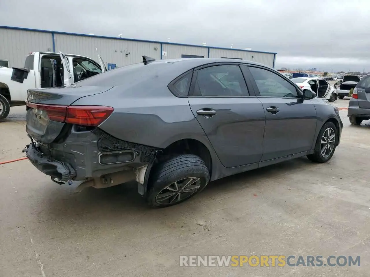 3 Фотография поврежденного автомобиля 3KPF24AD1NE463437 KIA FORTE 2022