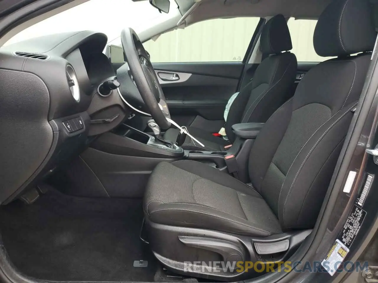 7 Фотография поврежденного автомобиля 3KPF24AD1NE463437 KIA FORTE 2022