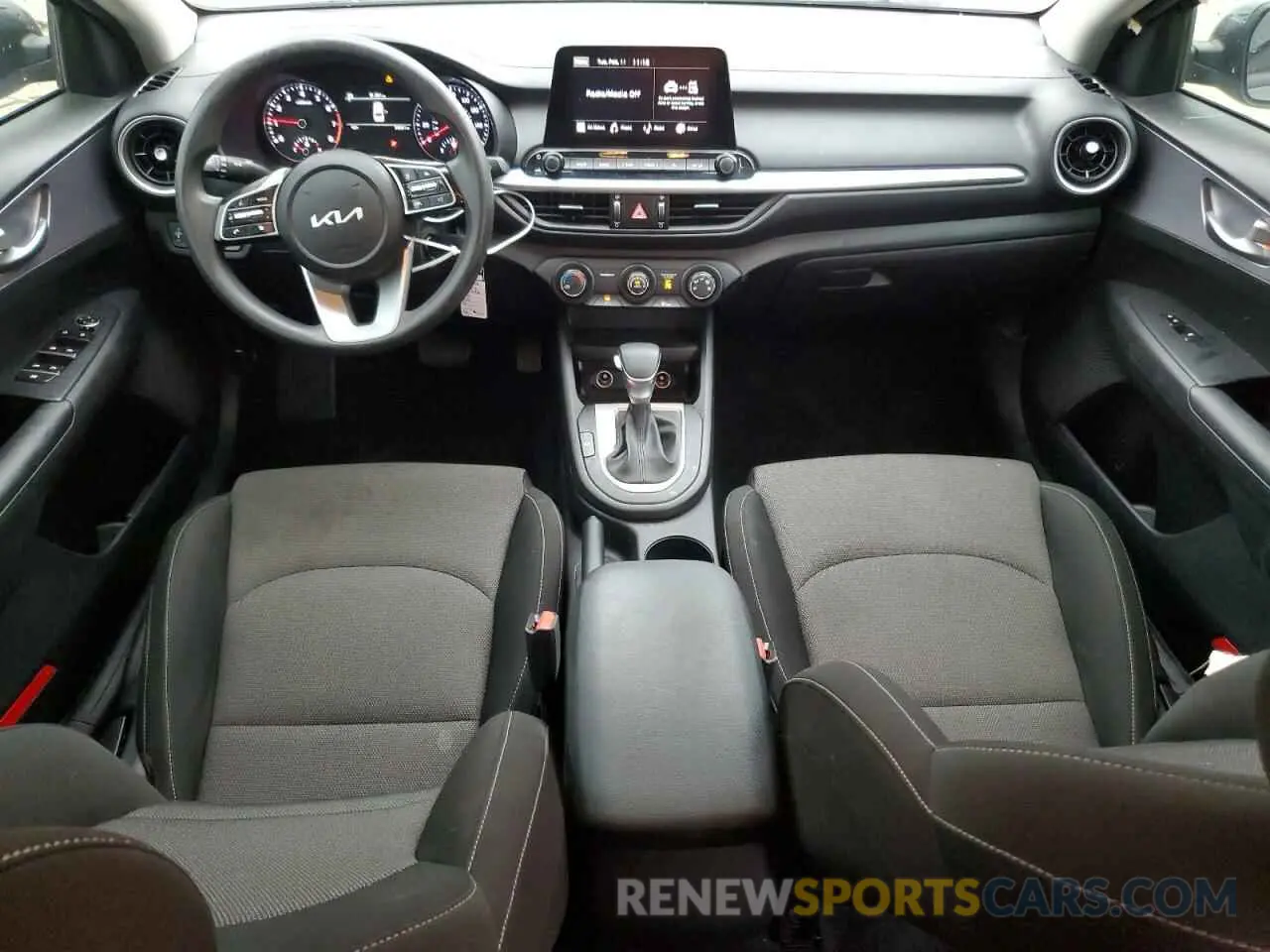 8 Фотография поврежденного автомобиля 3KPF24AD1NE463437 KIA FORTE 2022