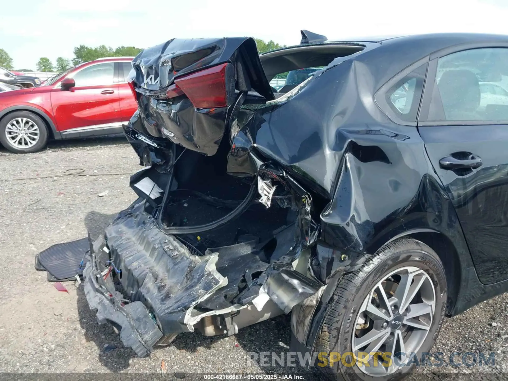 6 Фотография поврежденного автомобиля 3KPF24AD1NE503709 KIA FORTE 2022