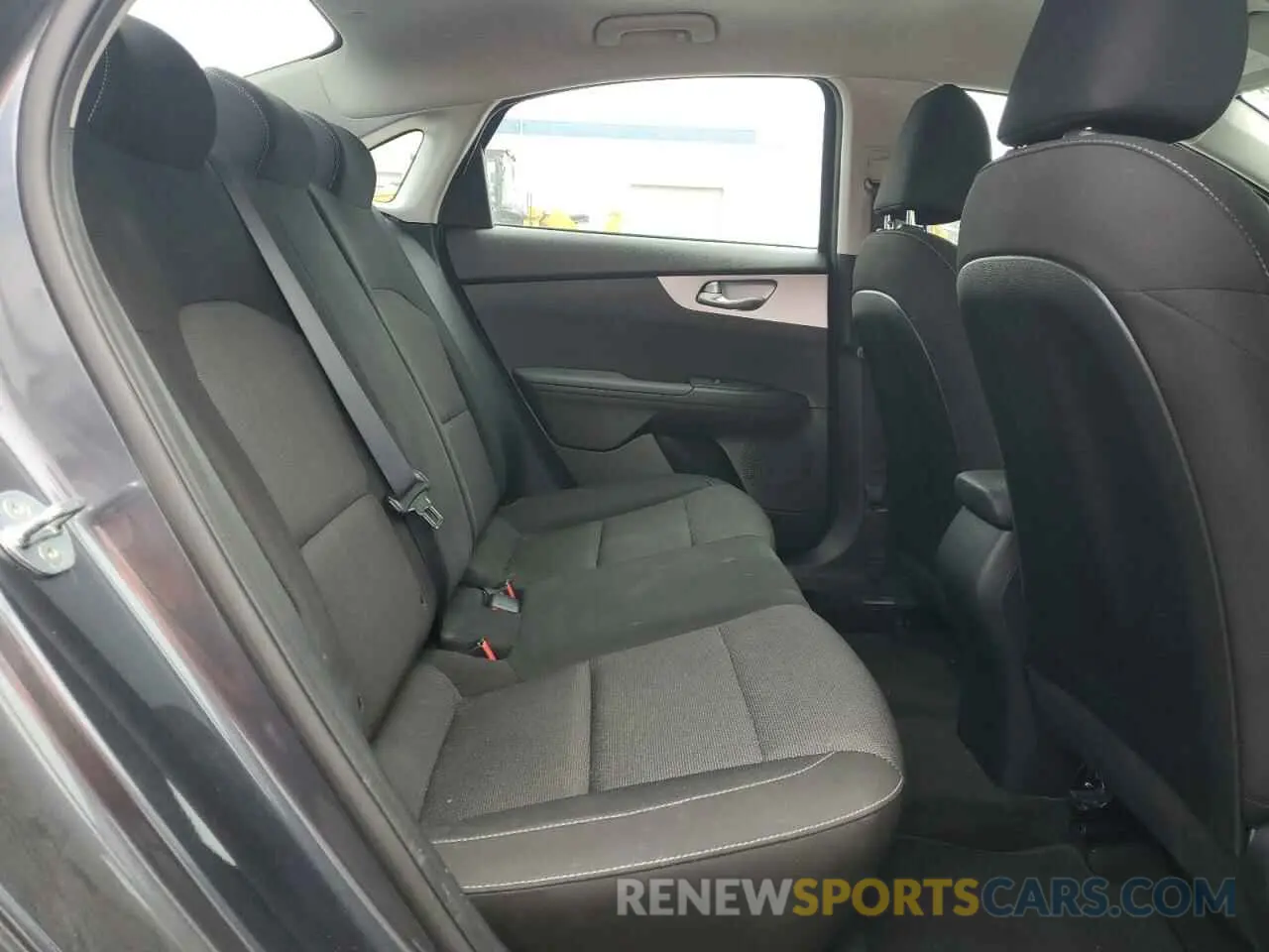 10 Фотография поврежденного автомобиля 3KPF24AD2NE477976 KIA FORTE 2022