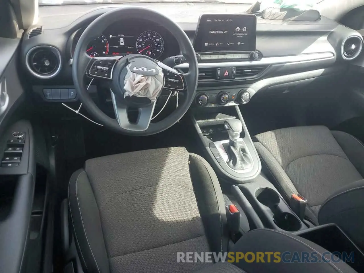 8 Фотография поврежденного автомобиля 3KPF24AD2NE487942 KIA FORTE 2022