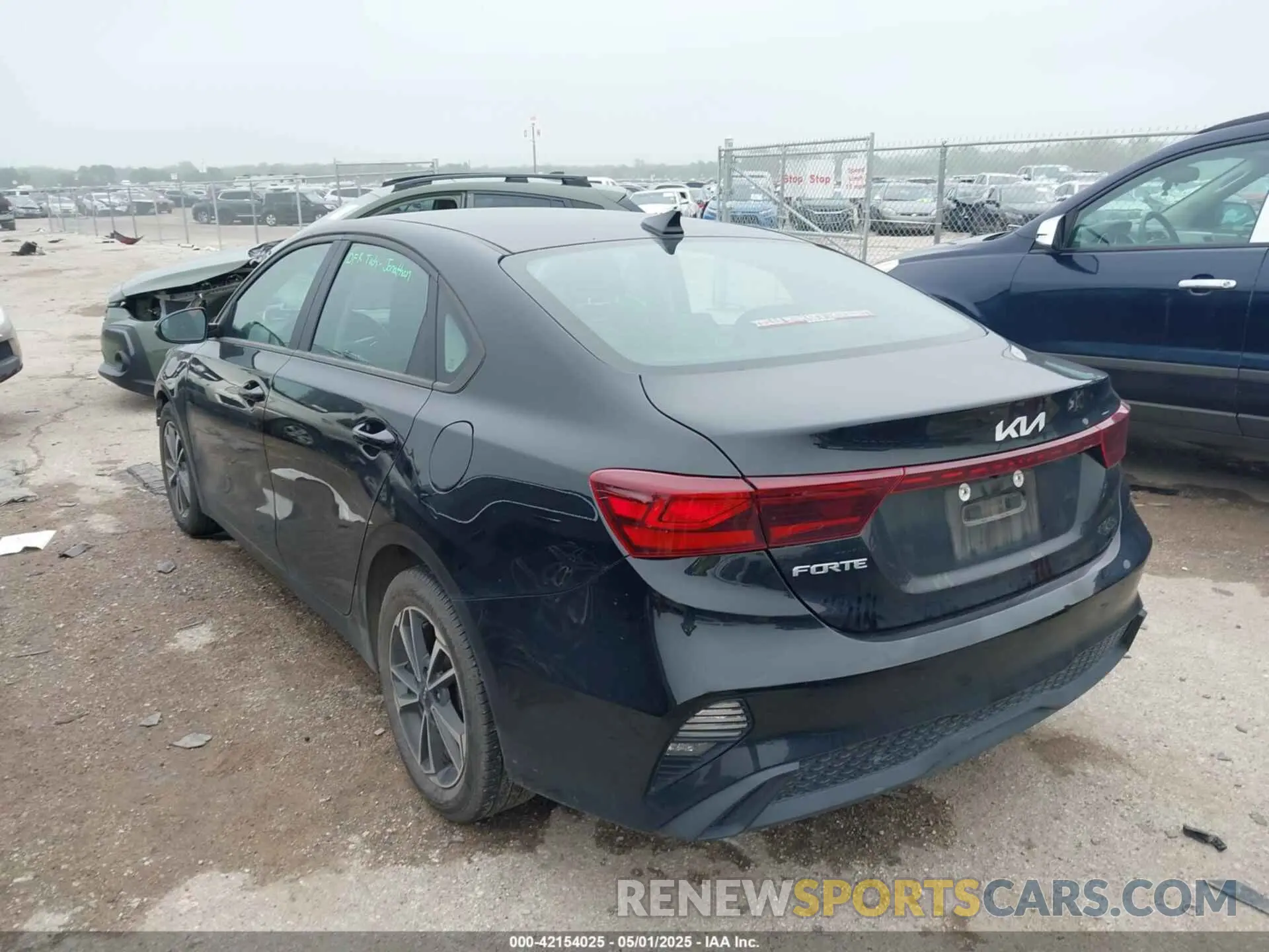 3 Фотография поврежденного автомобиля 3KPF24AD3NE424770 KIA FORTE 2022