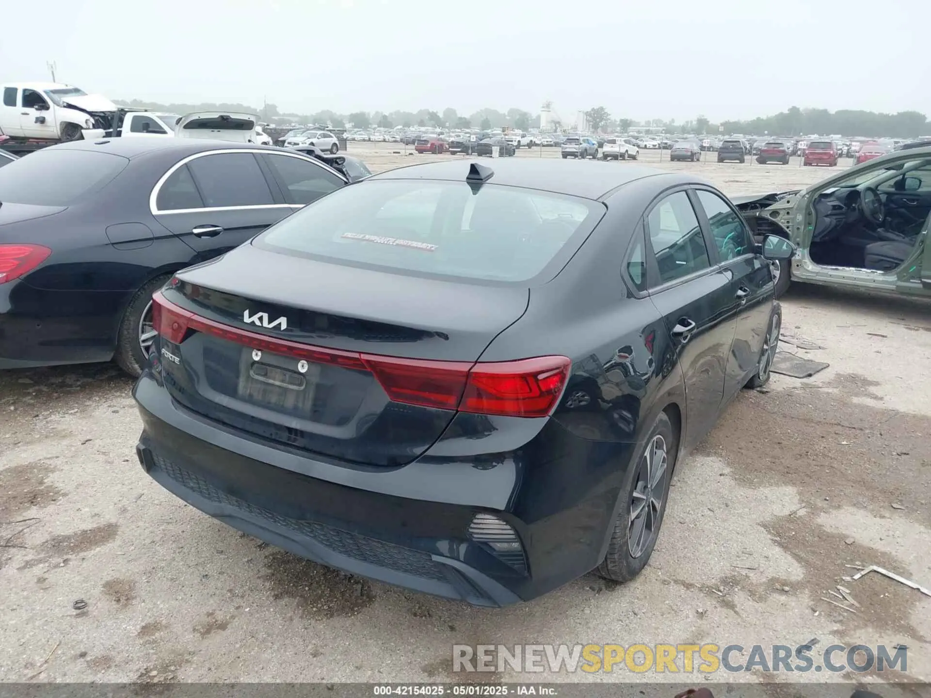 4 Фотография поврежденного автомобиля 3KPF24AD3NE424770 KIA FORTE 2022