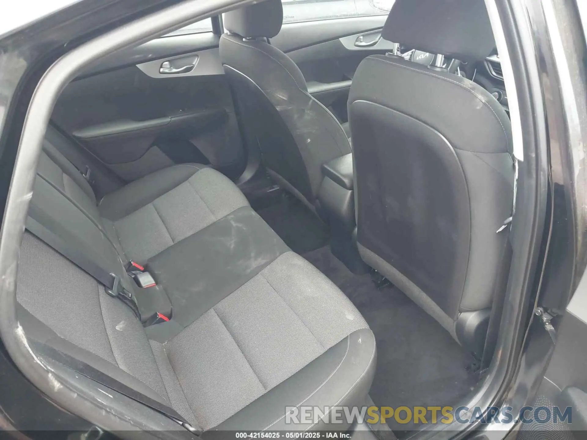 8 Фотография поврежденного автомобиля 3KPF24AD3NE424770 KIA FORTE 2022