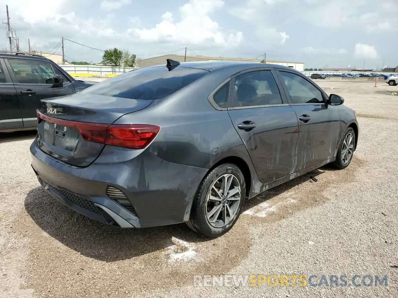 3 Photograph of a damaged car 3KPF24AD3NE430293 KIA FORTE 2022