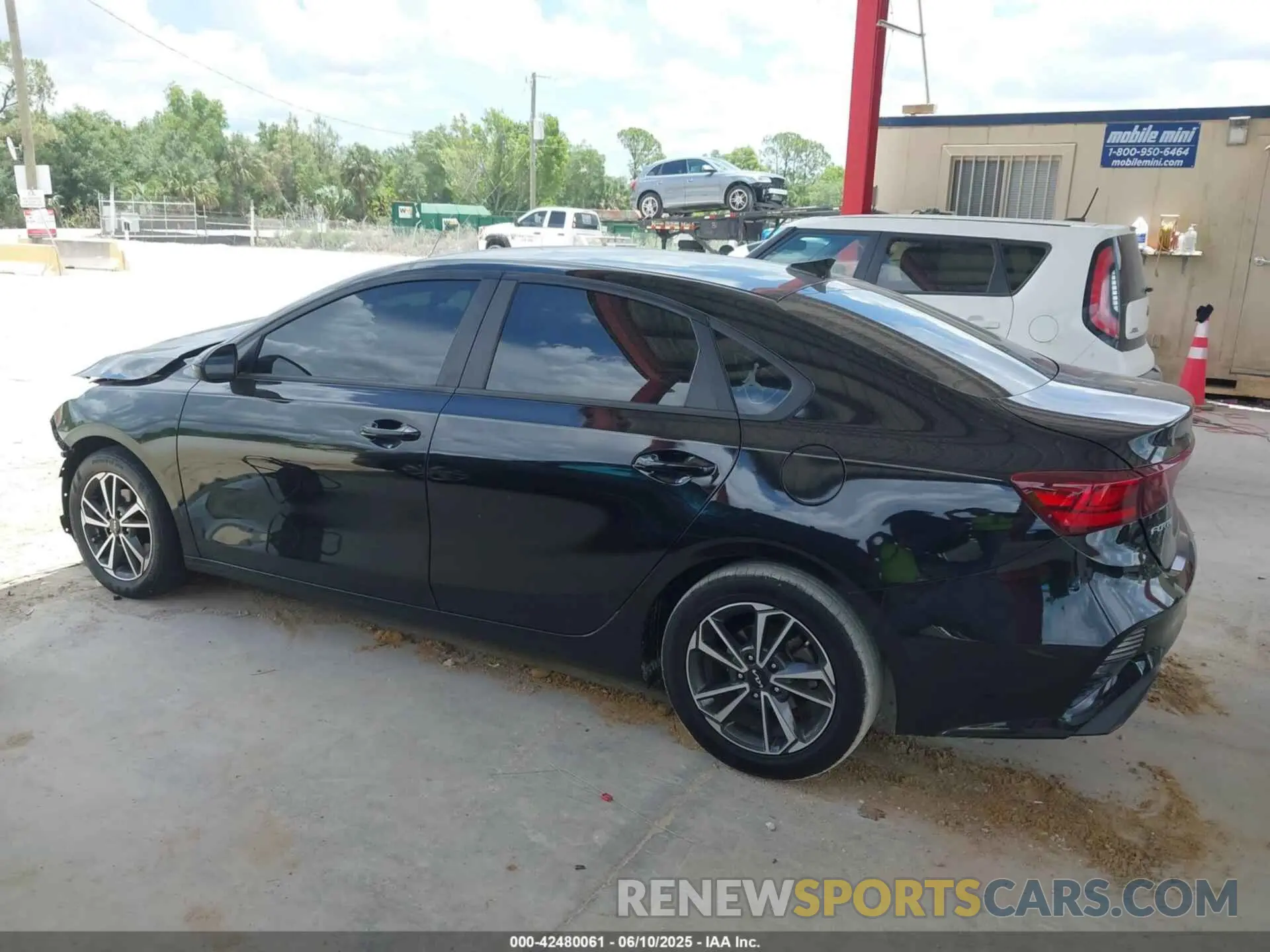 15 Фотография поврежденного автомобиля 3KPF24AD3NE493393 KIA FORTE 2022