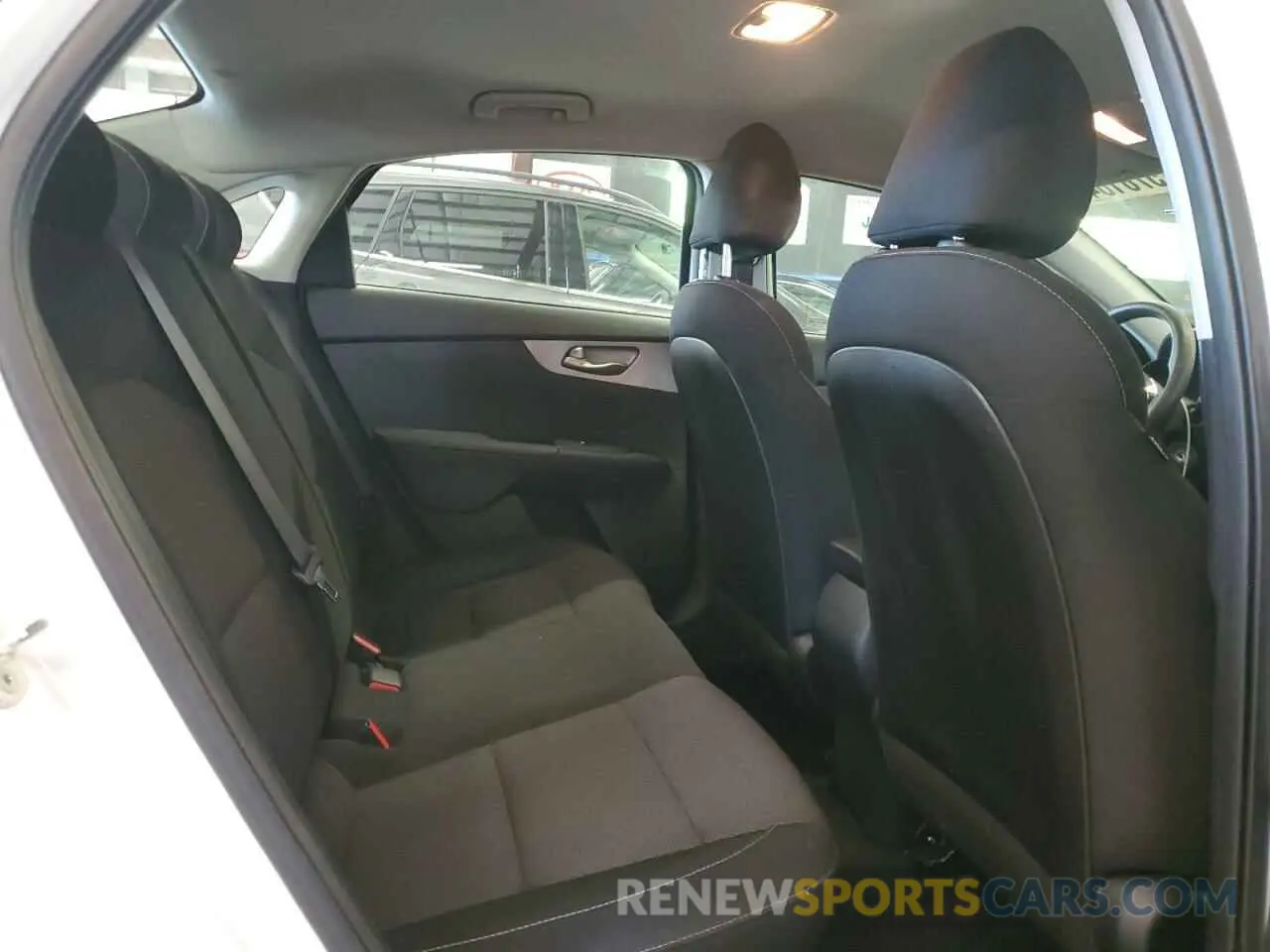 10 Фотография поврежденного автомобиля 3KPF24AD4NE429315 KIA FORTE 2022