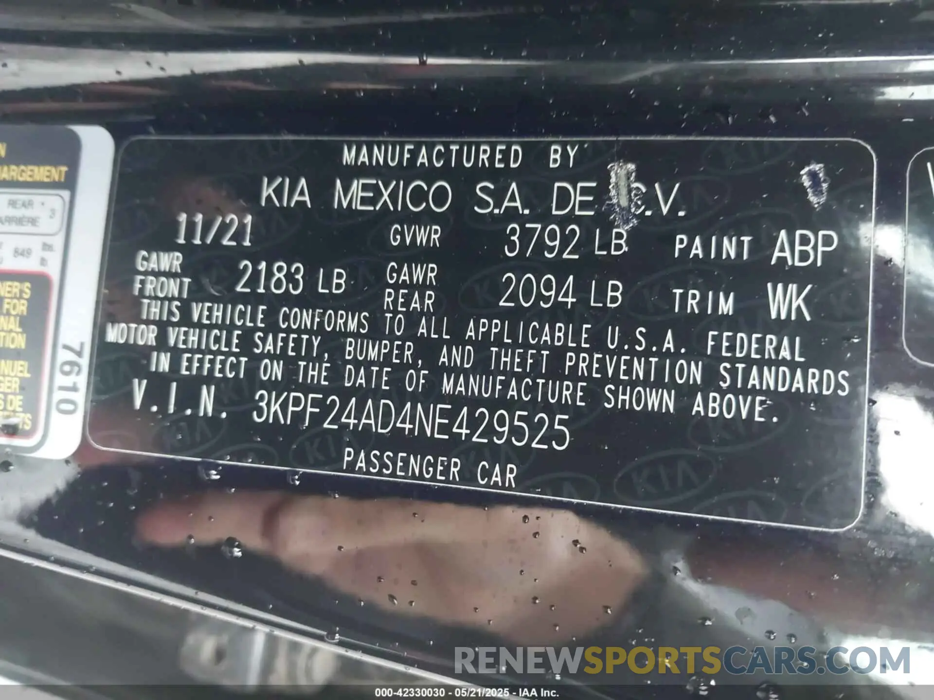 9 Photograph of a damaged car 3KPF24AD4NE429525 KIA FORTE 2022