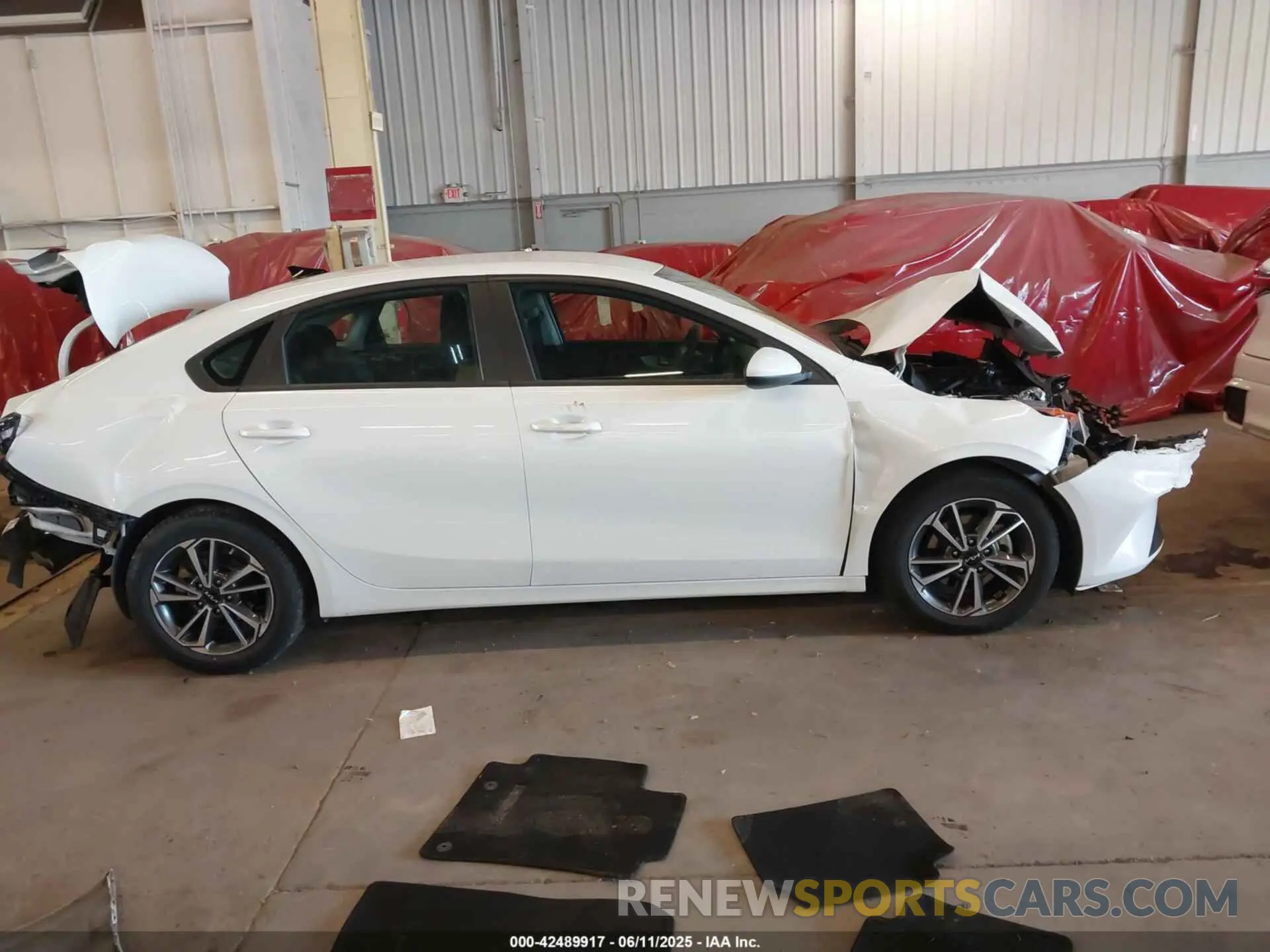 13 Photograph of a damaged car 3KPF24AD4NE431727 KIA FORTE 2022