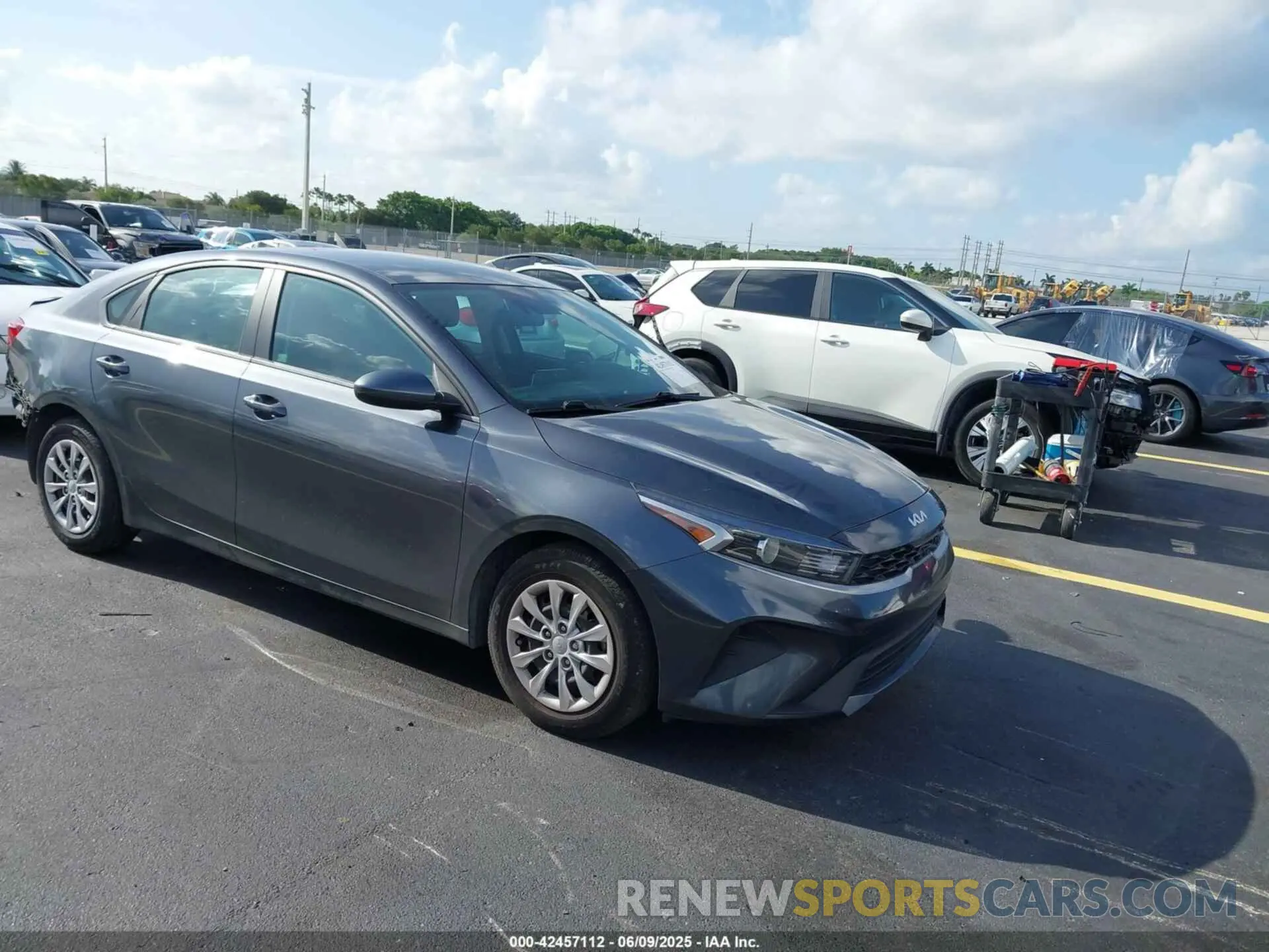 1 Photograph of a damaged car 3KPF24AD4NE451962 KIA FORTE 2022