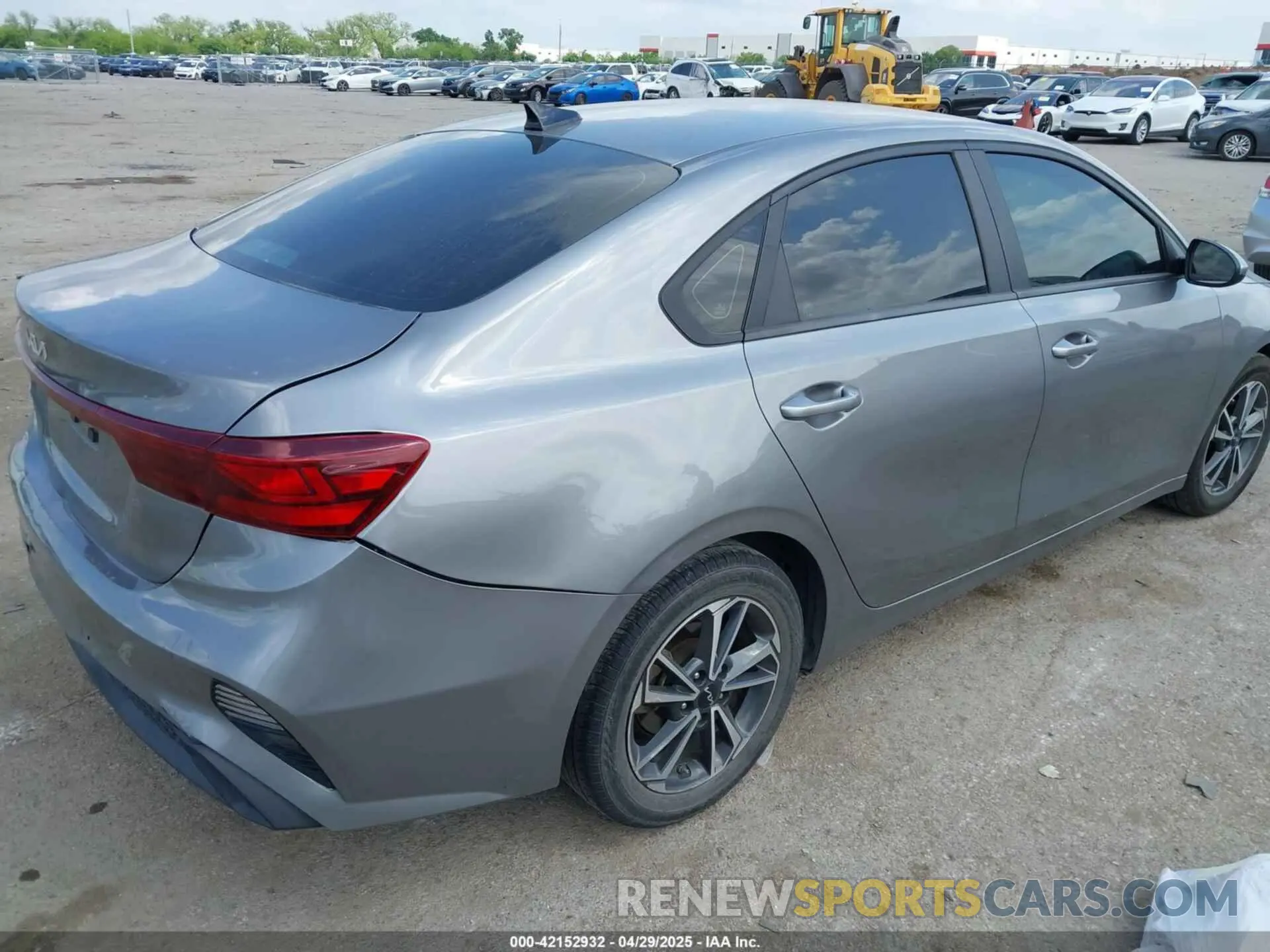 4 Photograph of a damaged car 3KPF24AD4NE452674 KIA FORTE 2022
