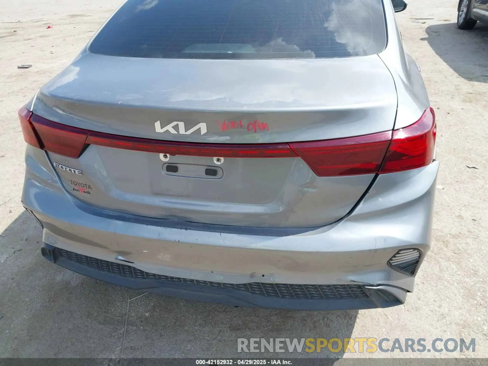 6 Photograph of a damaged car 3KPF24AD4NE452674 KIA FORTE 2022
