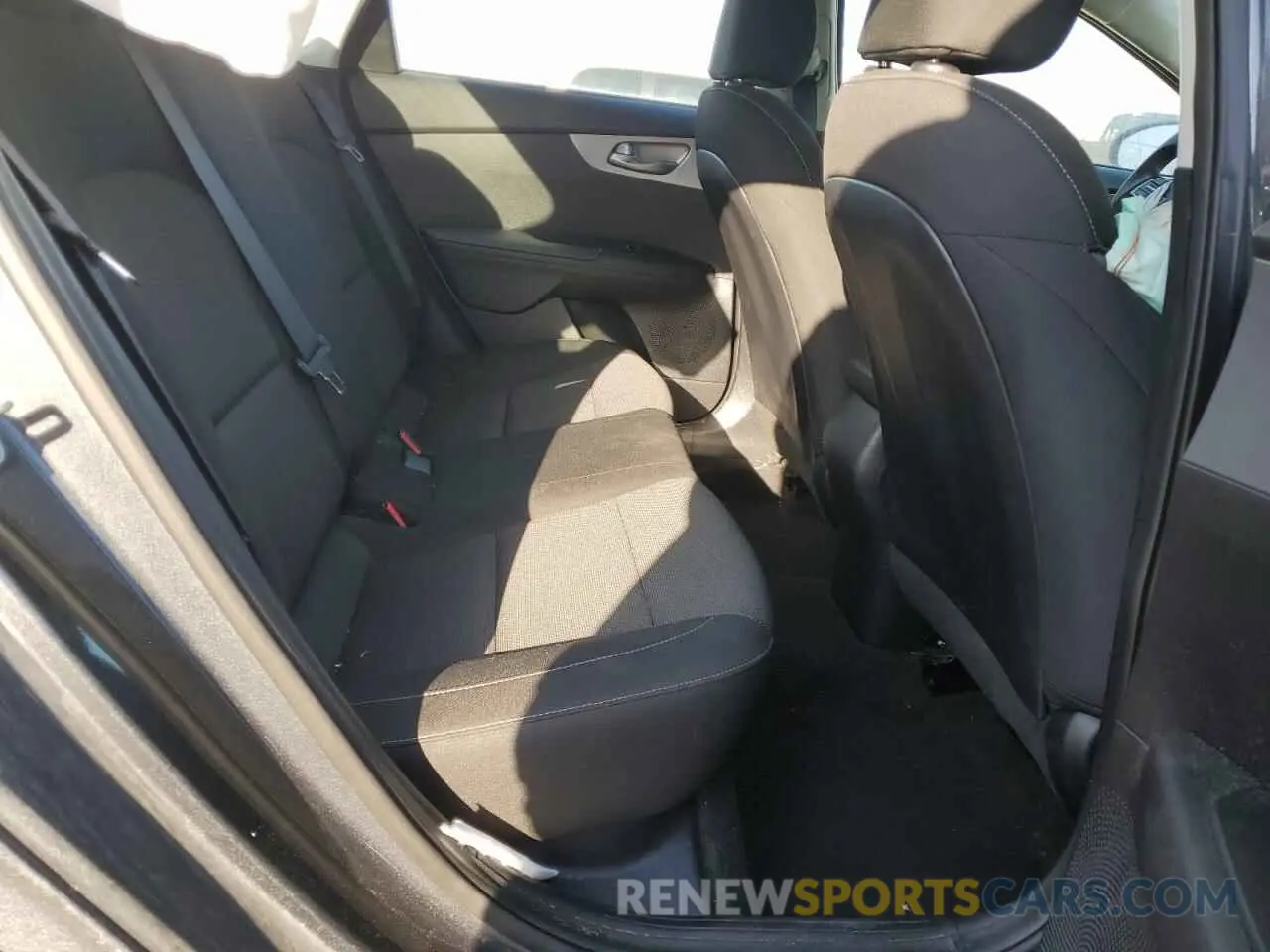 10 Фотография поврежденного автомобиля 3KPF24AD4NE463822 KIA FORTE 2022