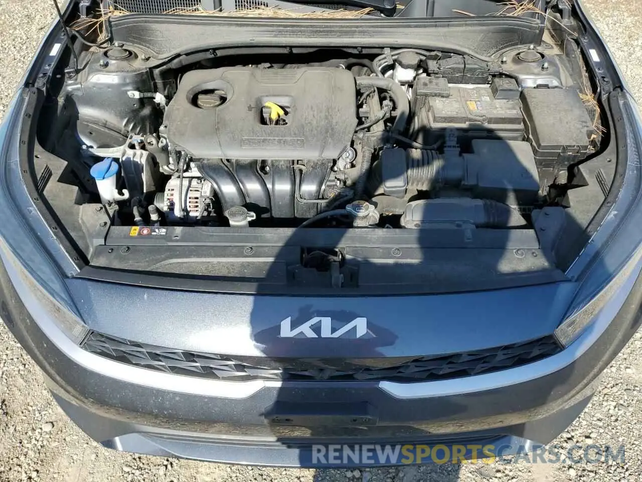 11 Photograph of a damaged car 3KPF24AD4NE495833 KIA FORTE 2022