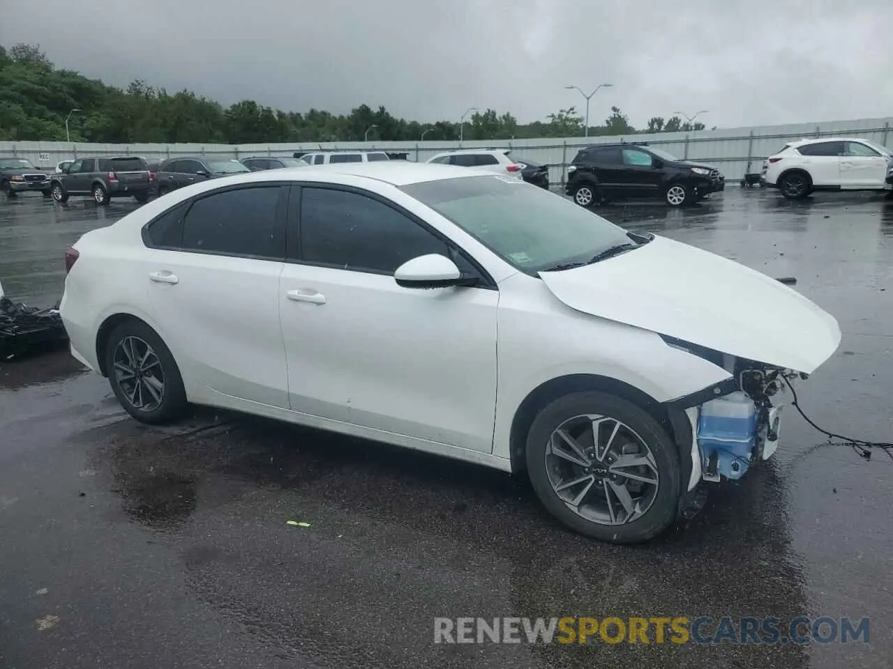 4 Photograph of a damaged car 3KPF24AD5NE424317 KIA FORTE 2022