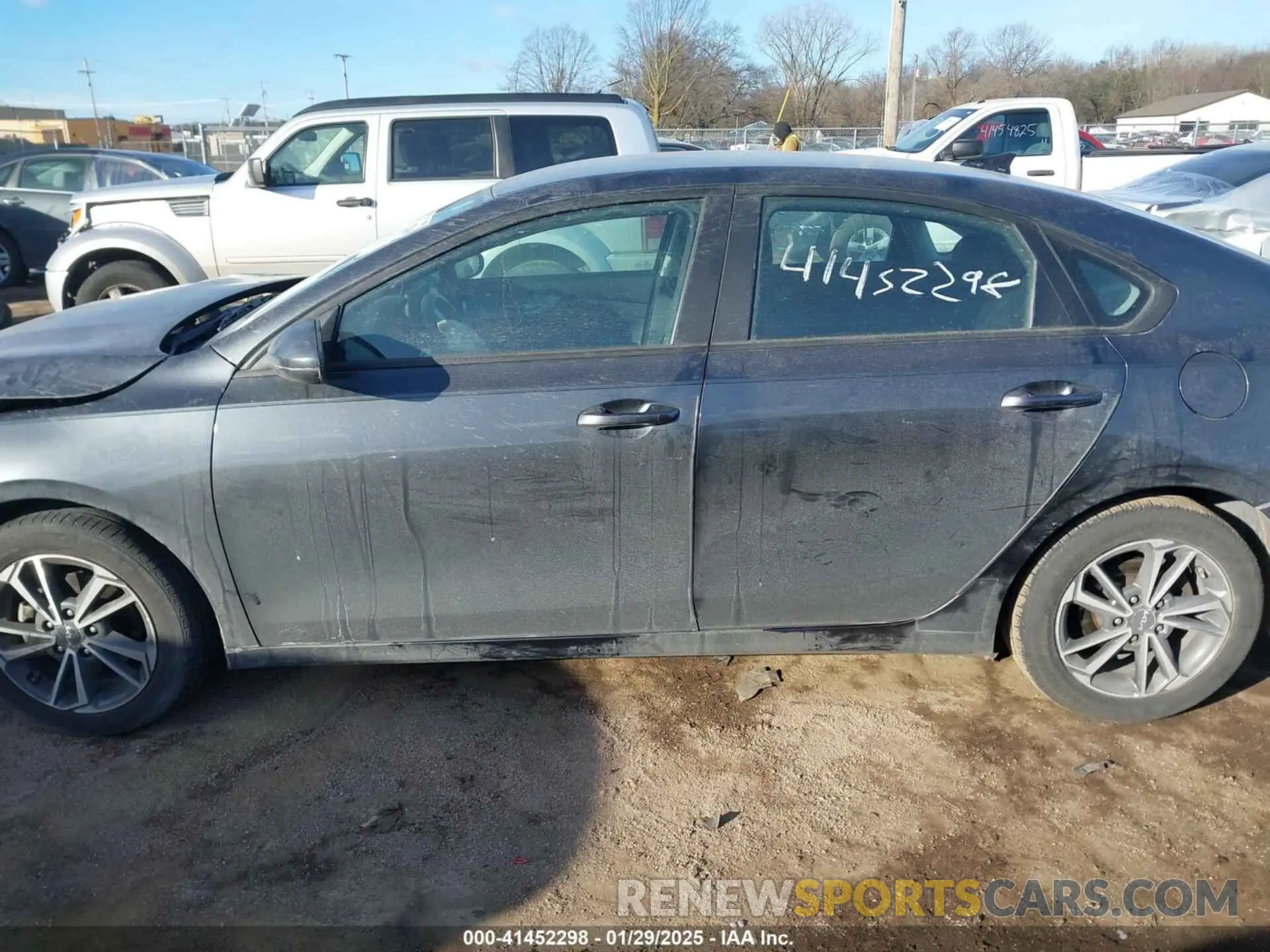 15 Photograph of a damaged car 3KPF24AD5NE430456 KIA FORTE 2022