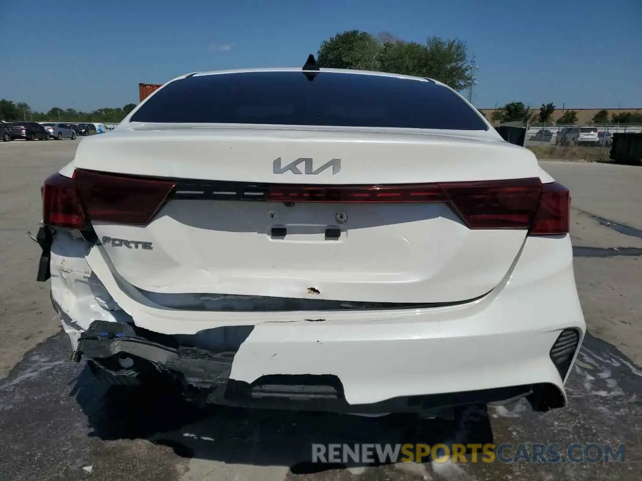 6 Фотография поврежденного автомобиля 3KPF24AD5NE467572 KIA FORTE 2022
