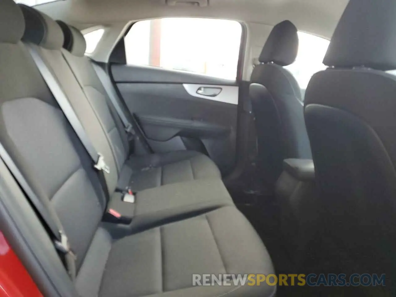 10 Фотография поврежденного автомобиля 3KPF24AD5NE497090 KIA FORTE 2022