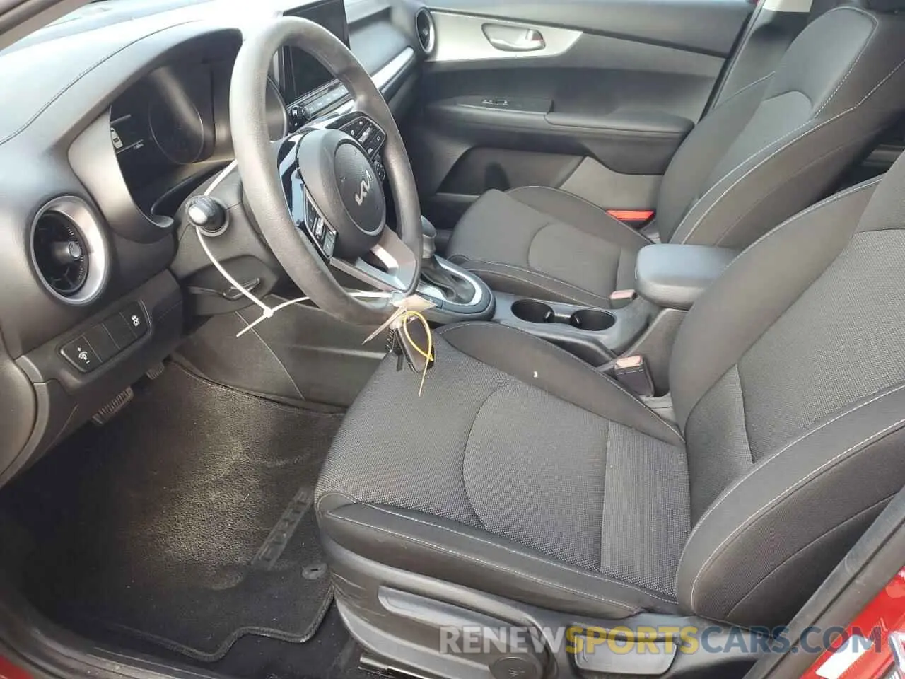 7 Фотография поврежденного автомобиля 3KPF24AD5NE497090 KIA FORTE 2022