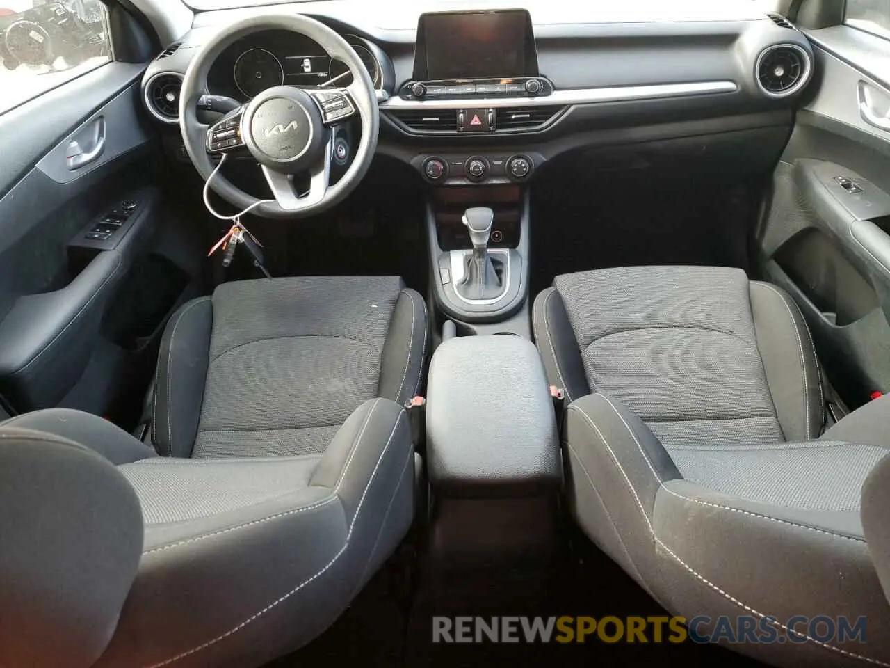 8 Фотография поврежденного автомобиля 3KPF24AD5NE497090 KIA FORTE 2022