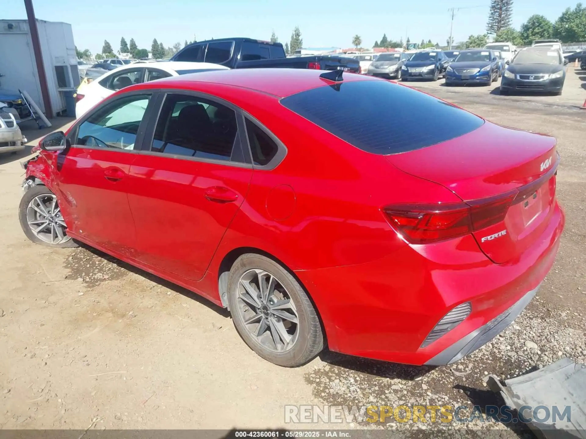 3 Фотография поврежденного автомобиля 3KPF24AD5NE497638 KIA FORTE 2022