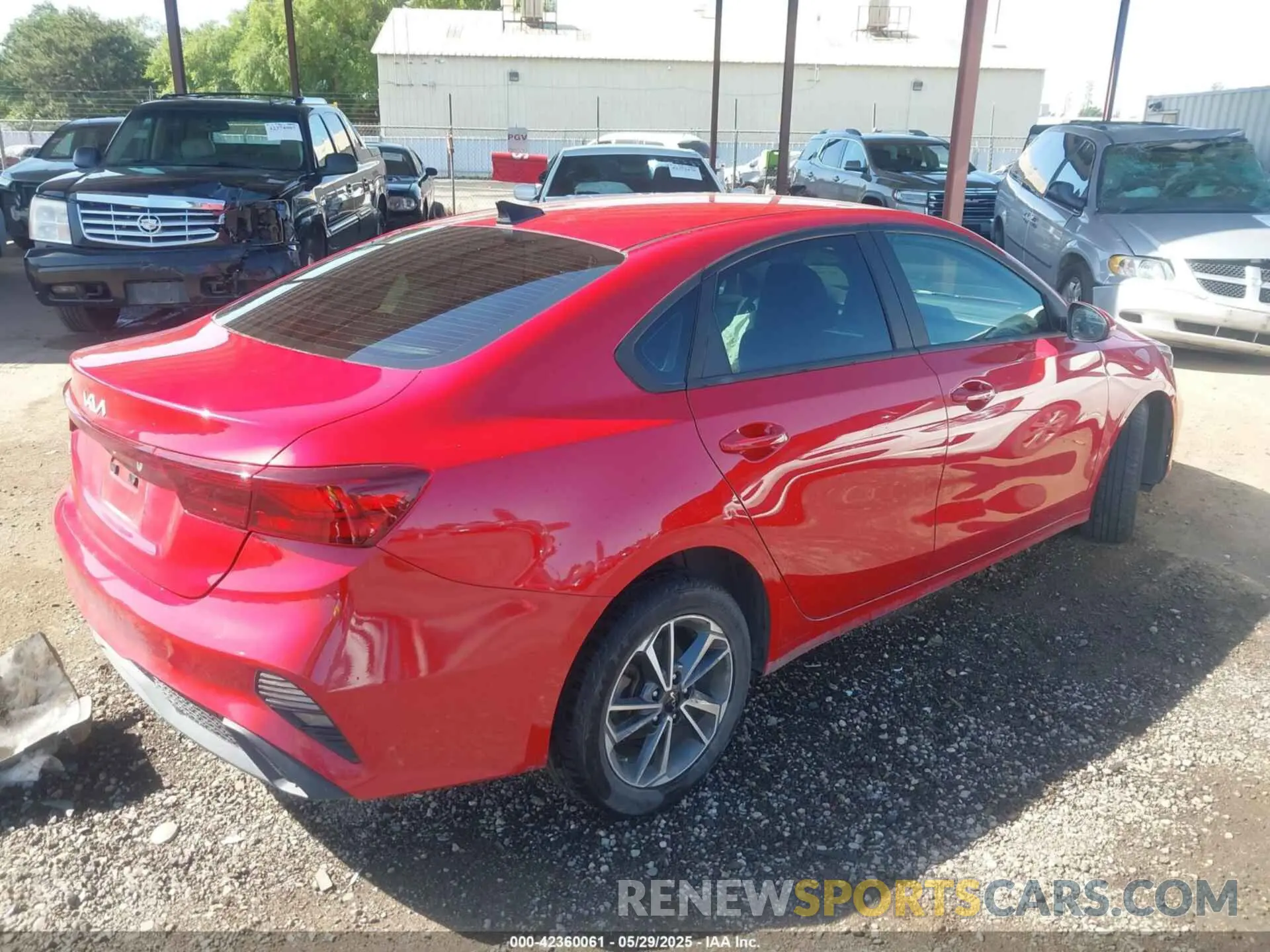 4 Фотография поврежденного автомобиля 3KPF24AD5NE497638 KIA FORTE 2022