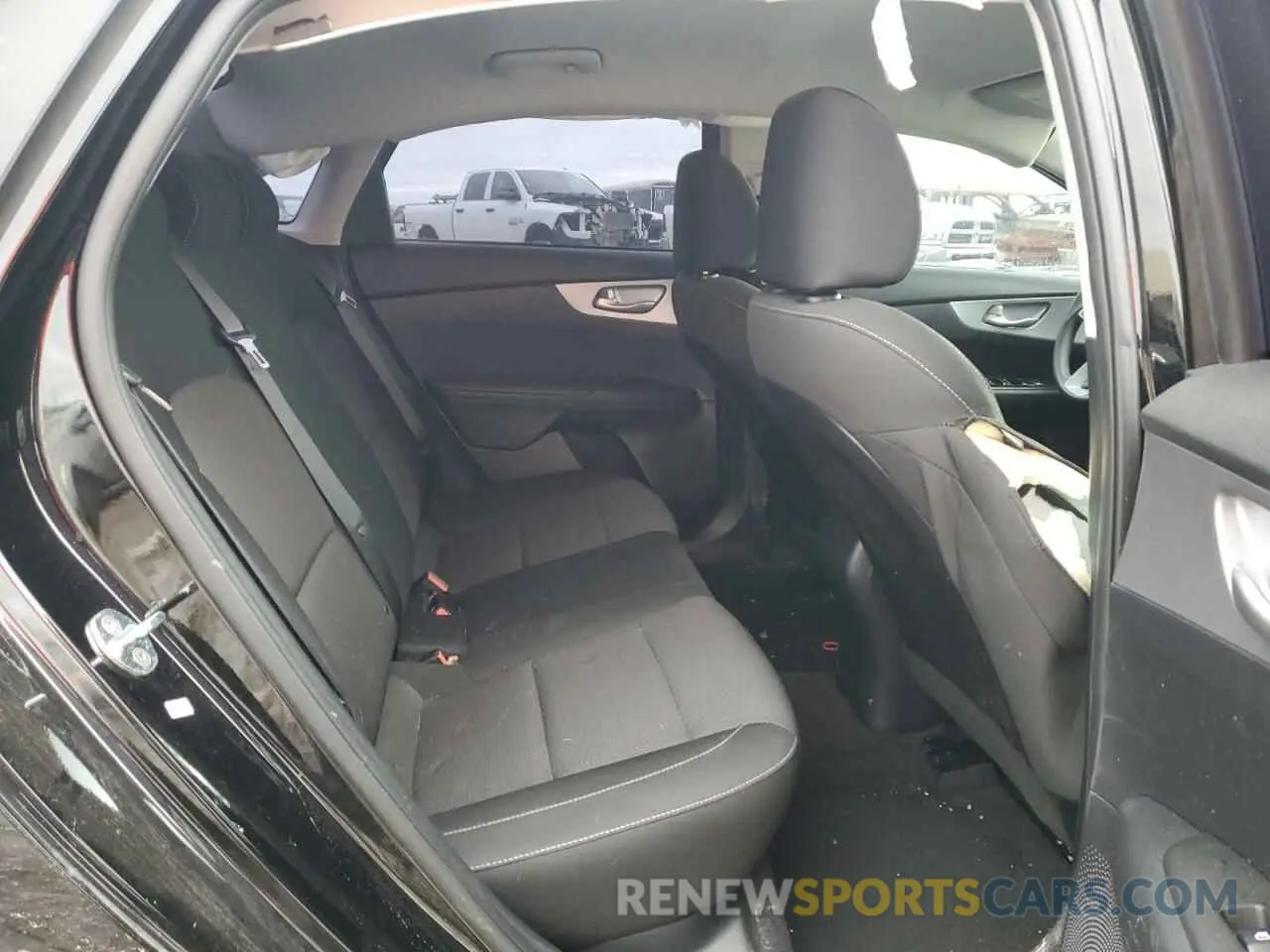11 Фотография поврежденного автомобиля 3KPF24AD5NE501932 KIA FORTE 2022