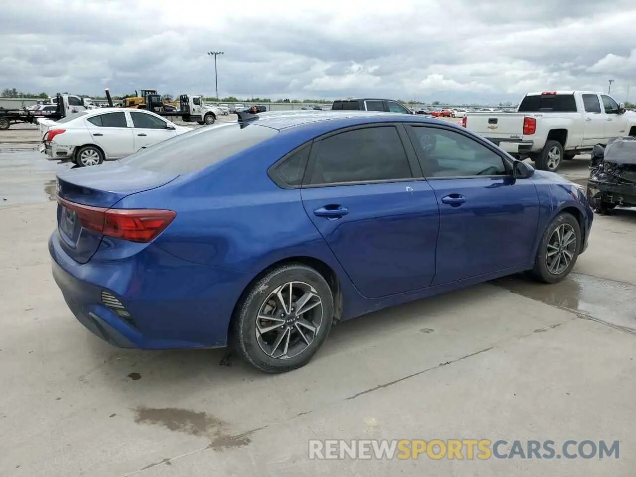 3 Photograph of a damaged car 3KPF24AD6NE440137 KIA FORTE 2022
