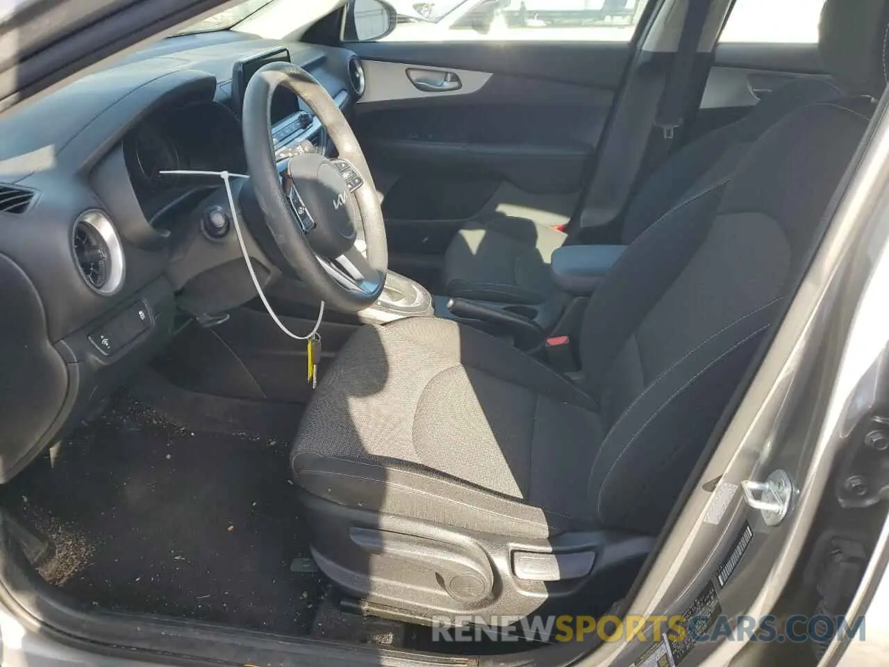 7 Фотография поврежденного автомобиля 3KPF24AD6NE463630 KIA FORTE 2022