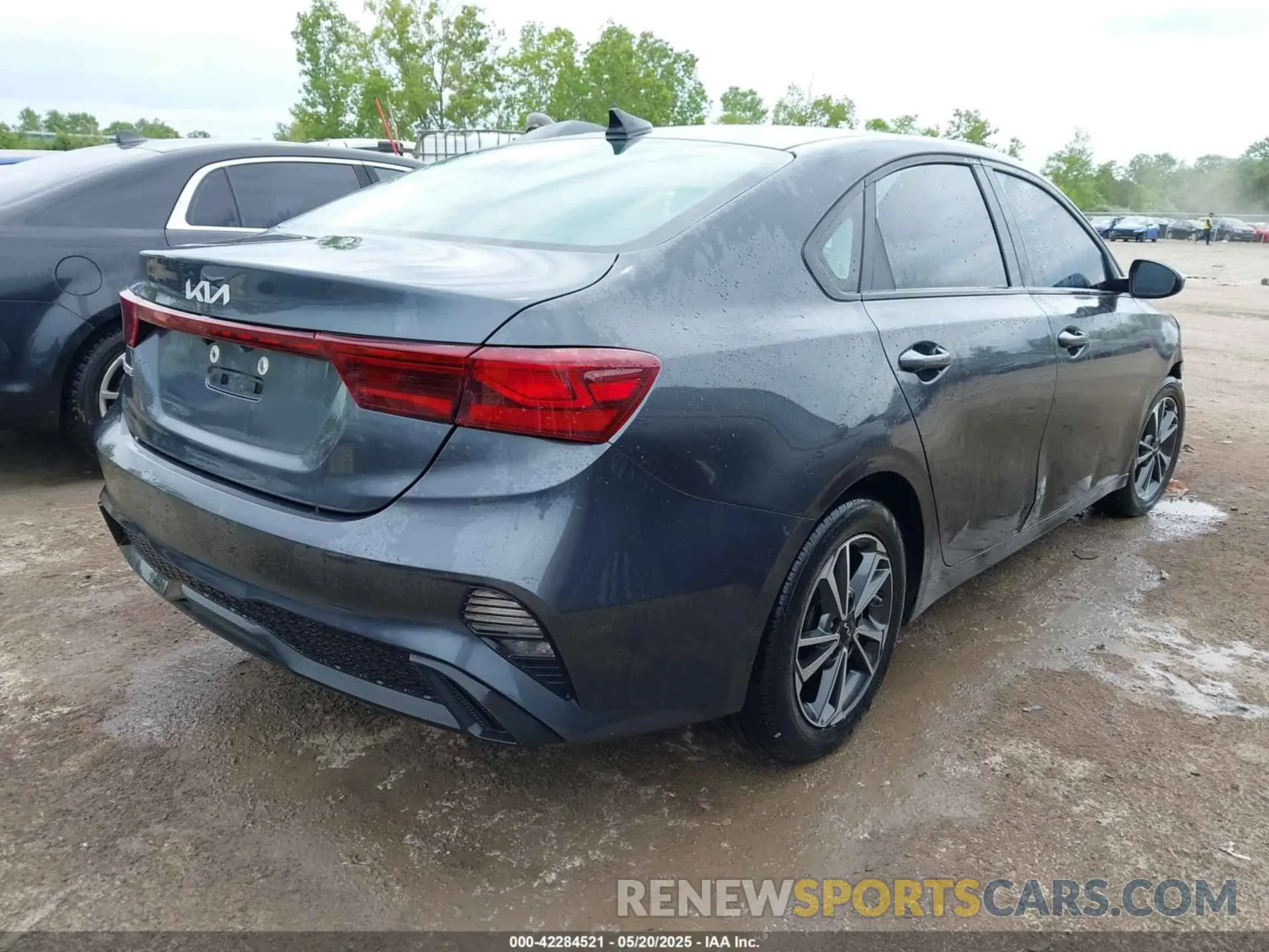 4 Фотография поврежденного автомобиля 3KPF24AD6NE465782 KIA FORTE 2022