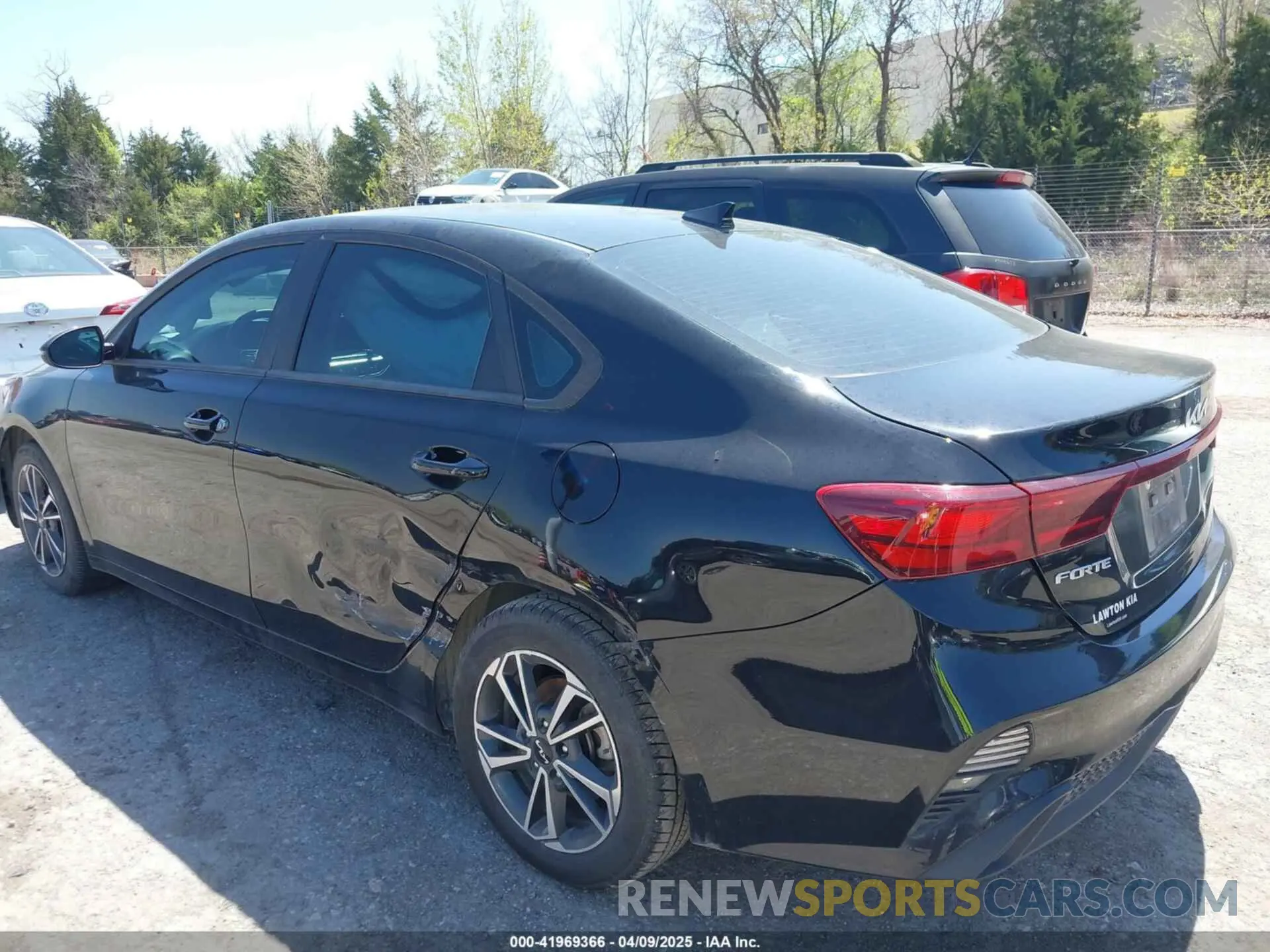 3 Photograph of a damaged car 3KPF24AD6NE469430 KIA FORTE 2022