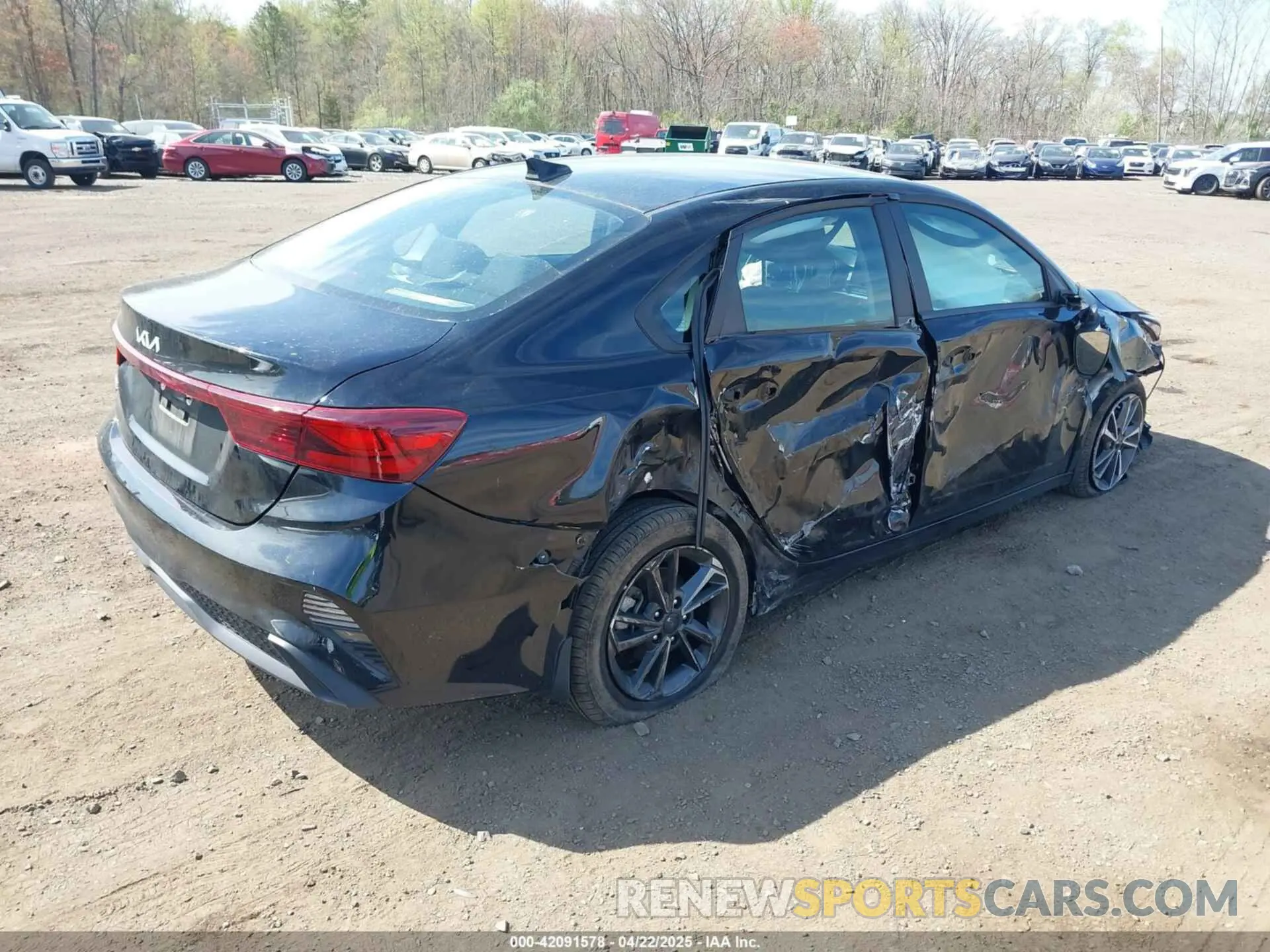 4 Фотография поврежденного автомобиля 3KPF24AD6NE474949 KIA FORTE 2022