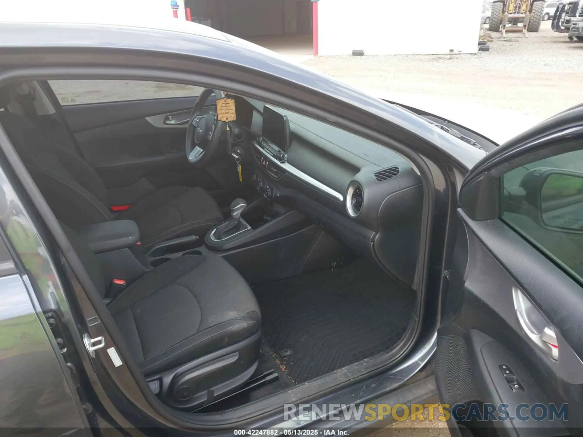5 Фотография поврежденного автомобиля 3KPF24AD6NE485286 KIA FORTE 2022