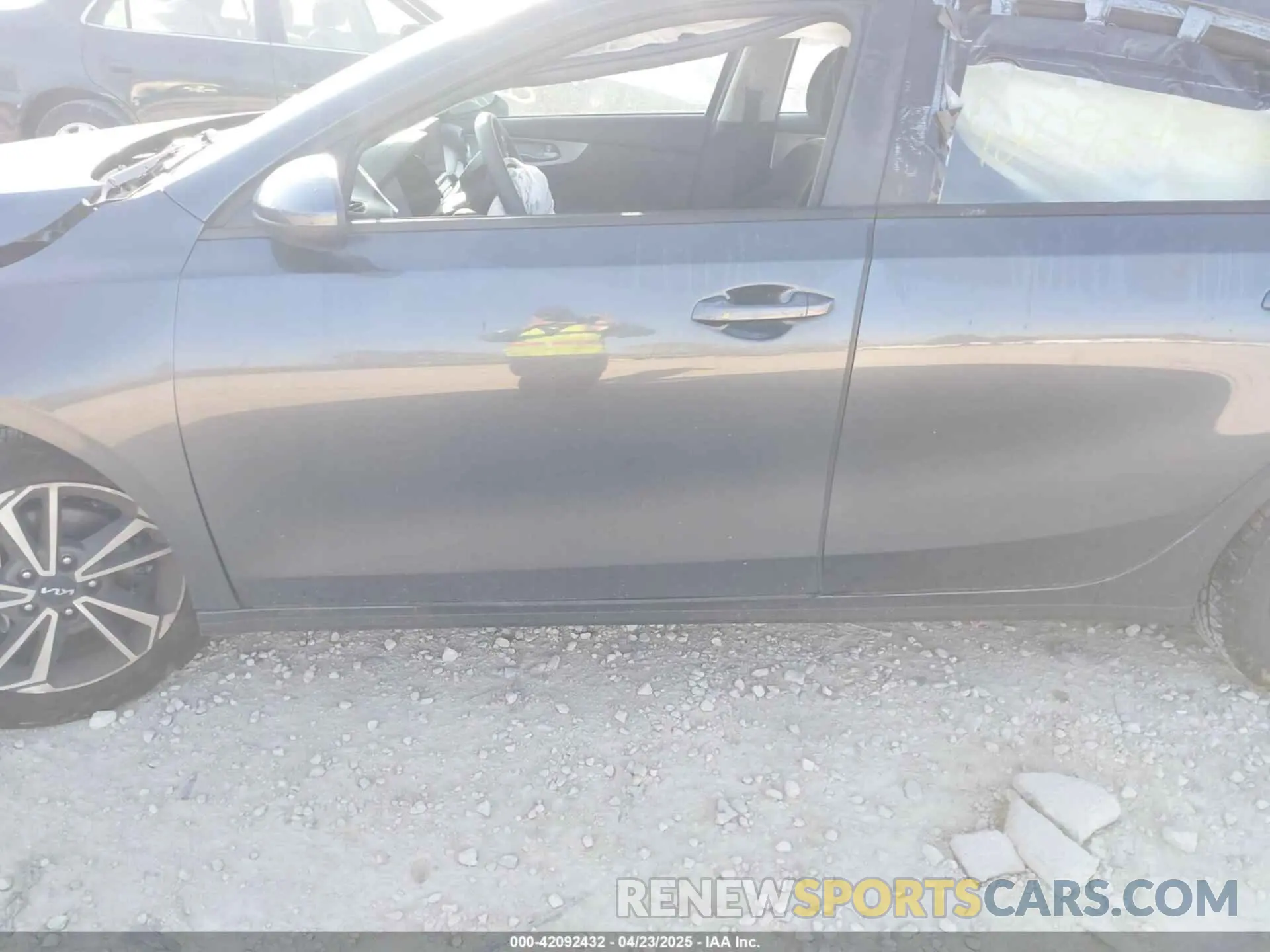 15 Photograph of a damaged car 3KPF24AD6NE500692 KIA FORTE 2022