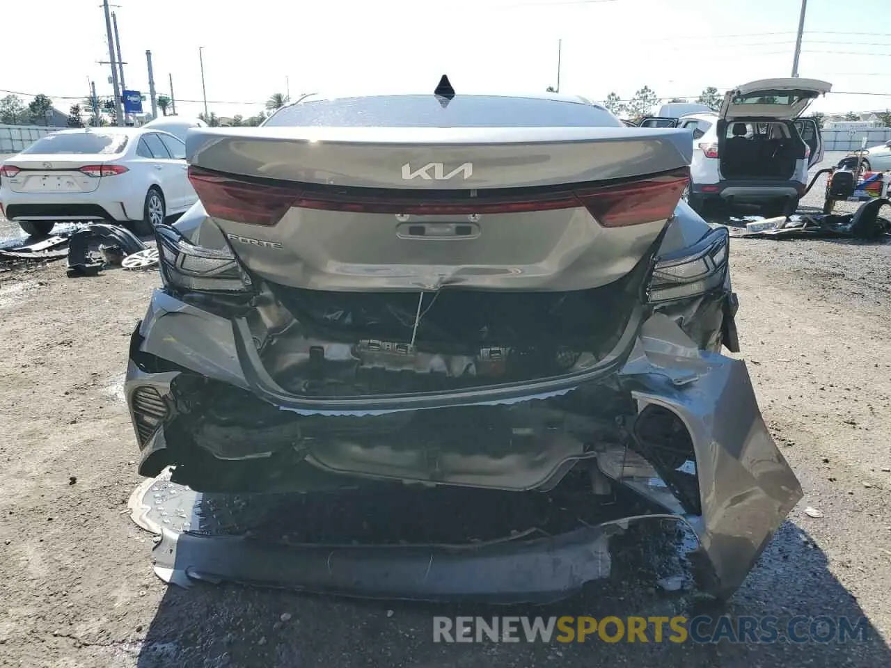 6 Фотография поврежденного автомобиля 3KPF24AD6NE500739 KIA FORTE 2022