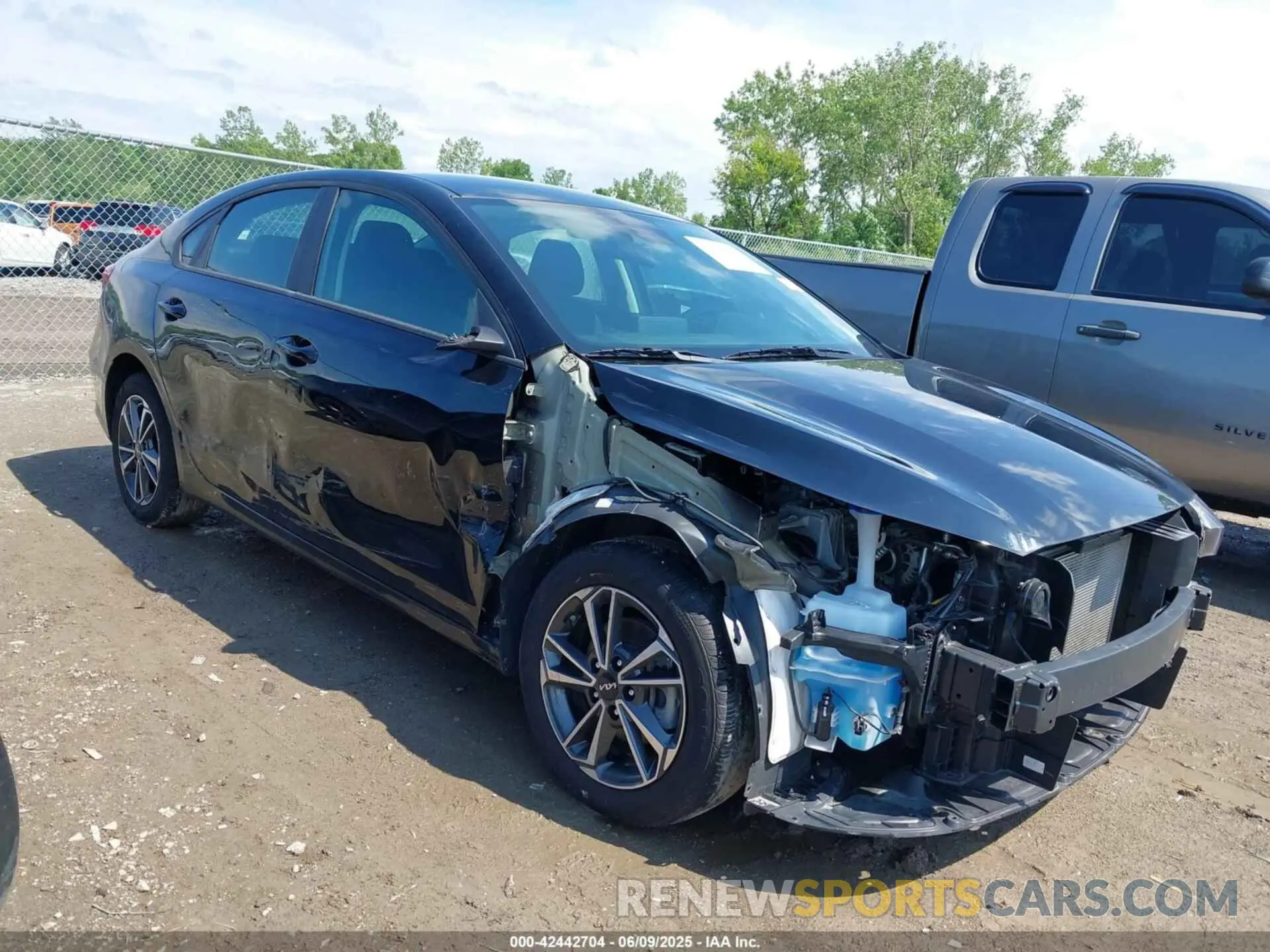 1 Photograph of a damaged car 3KPF24AD6NE503723 KIA FORTE 2022
