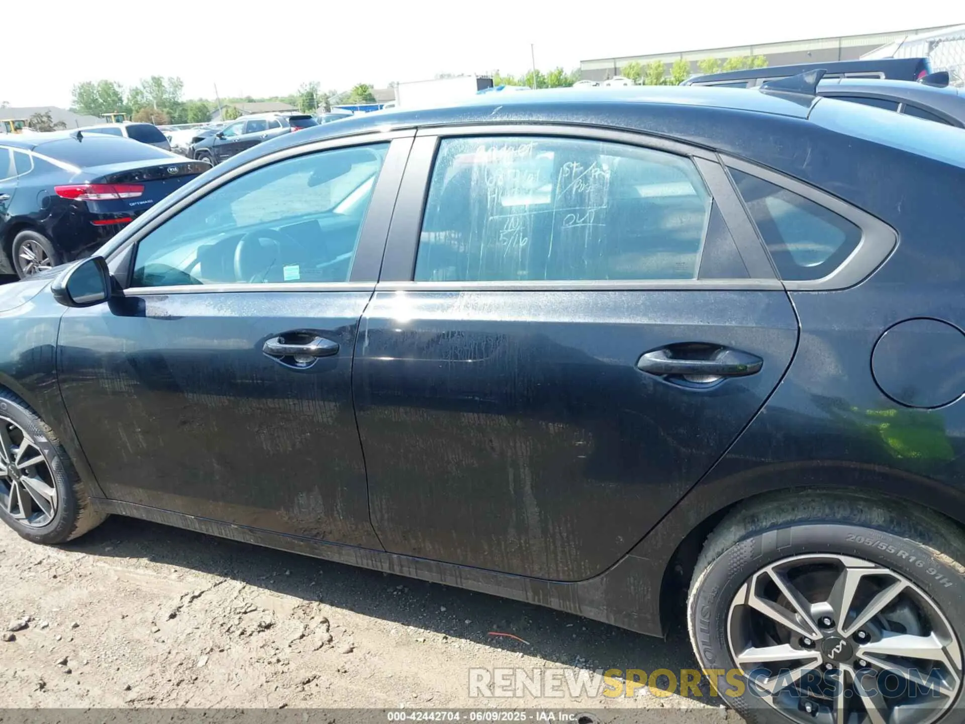 15 Photograph of a damaged car 3KPF24AD6NE503723 KIA FORTE 2022